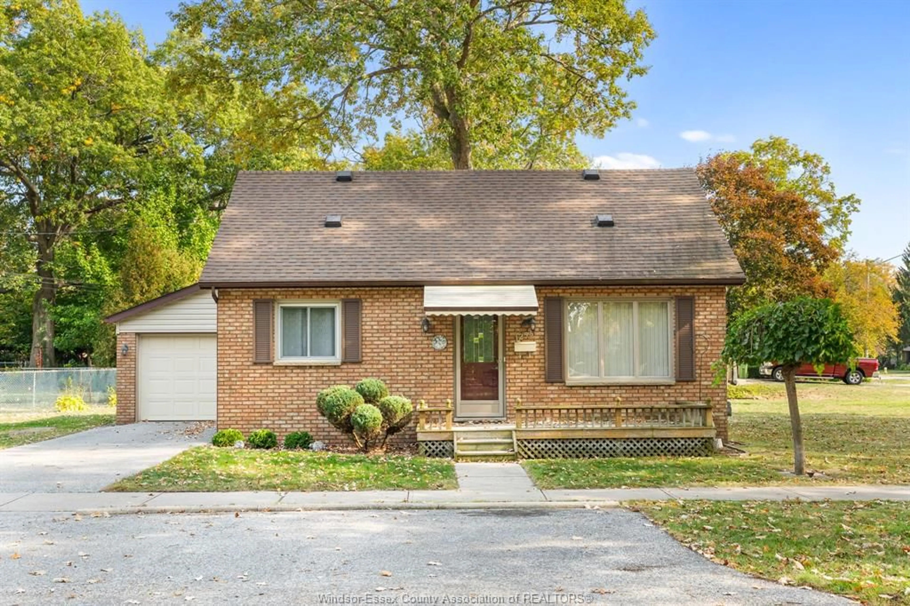 Home with brick exterior material, street for 1255 Mayfair Ave, LaSalle Ontario N9J 2H8