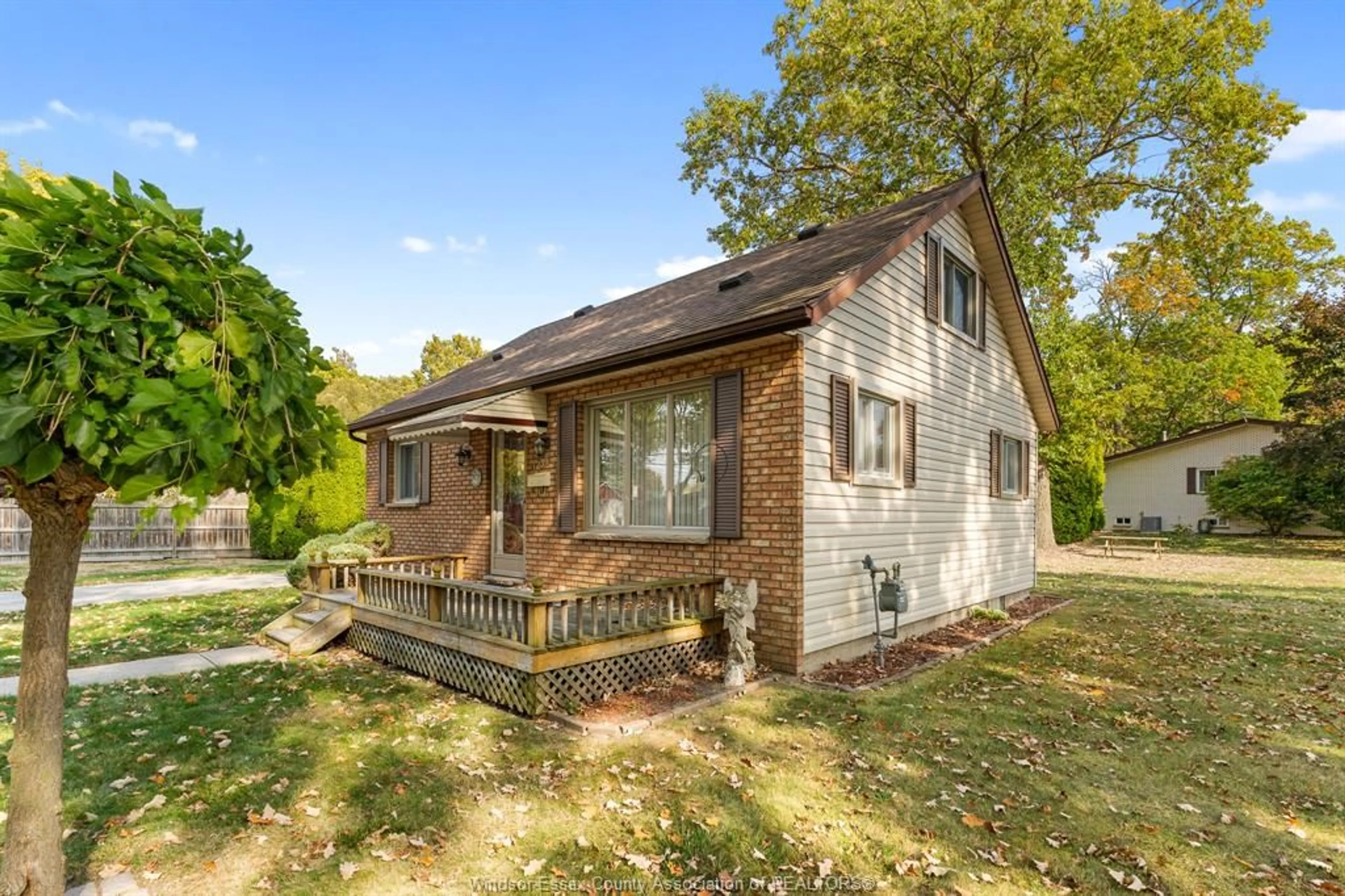 Home with brick exterior material, street for 1255 Mayfair Ave, LaSalle Ontario N9J 2H8
