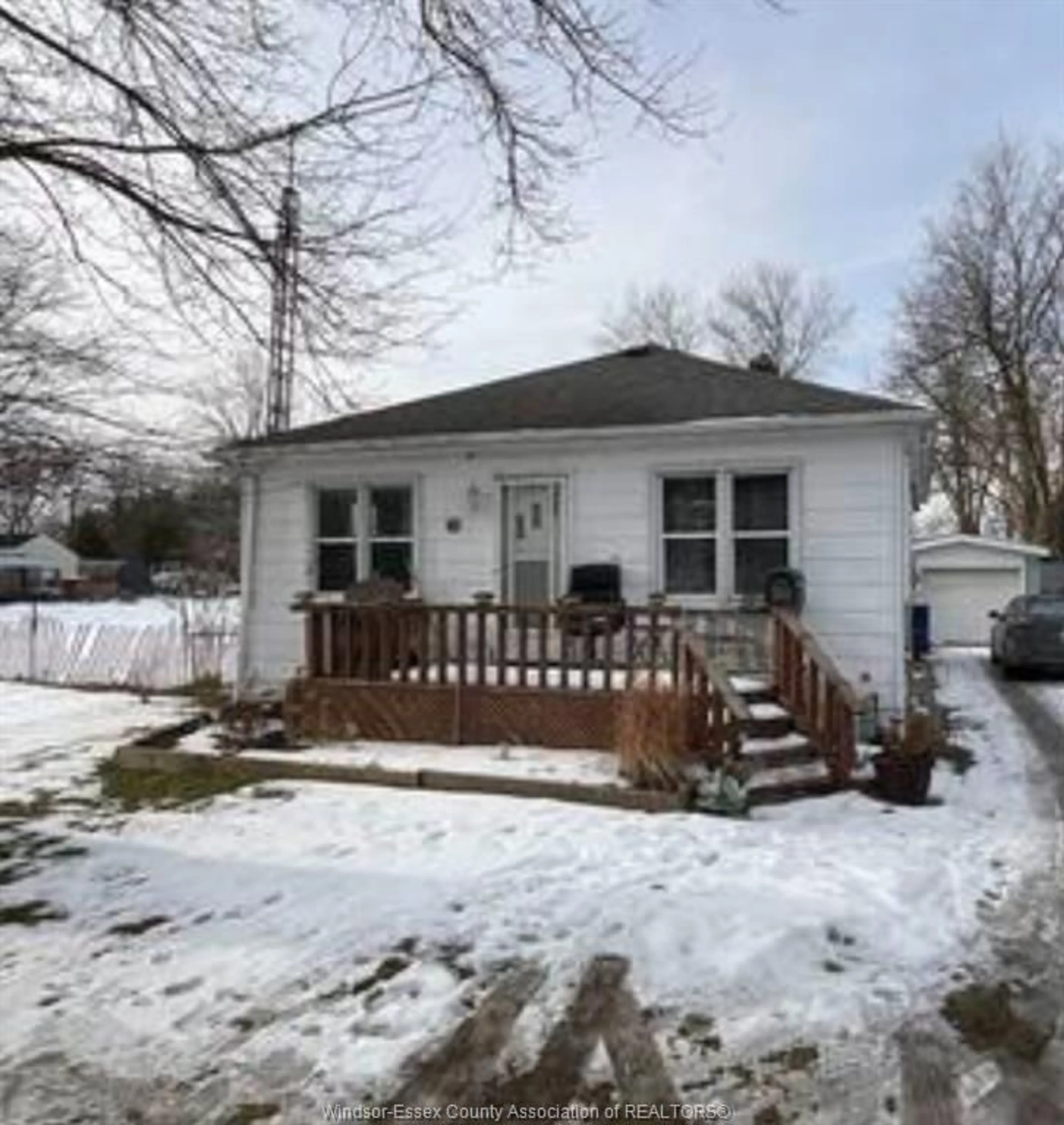 Unknown for 335 PARK Ave, Chatham Ontario N7M 1W3