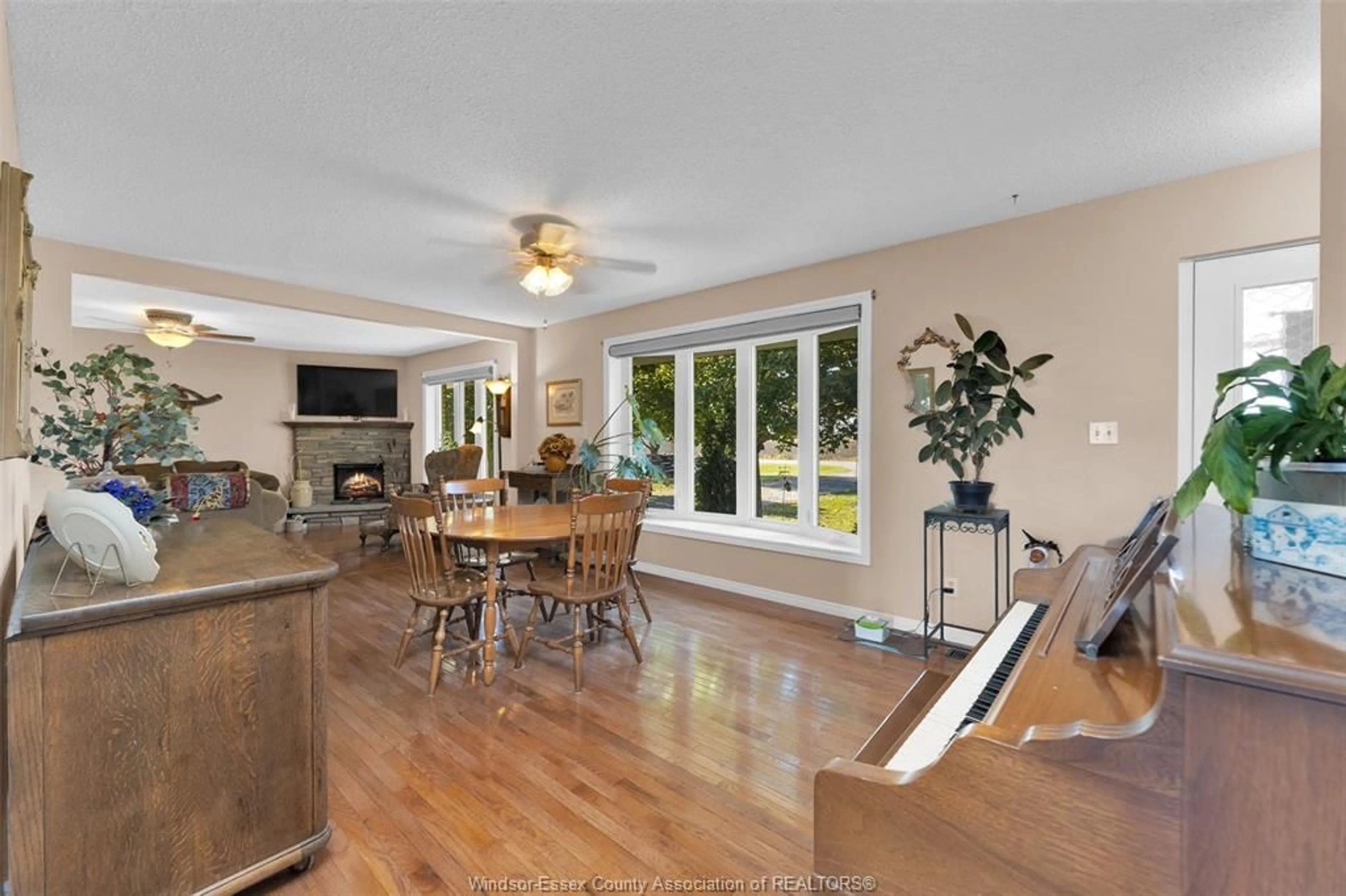 Open concept kitchen, unknown for 99 NORTH TALBOT Rd, Kingsville Ontario N0P 2G0