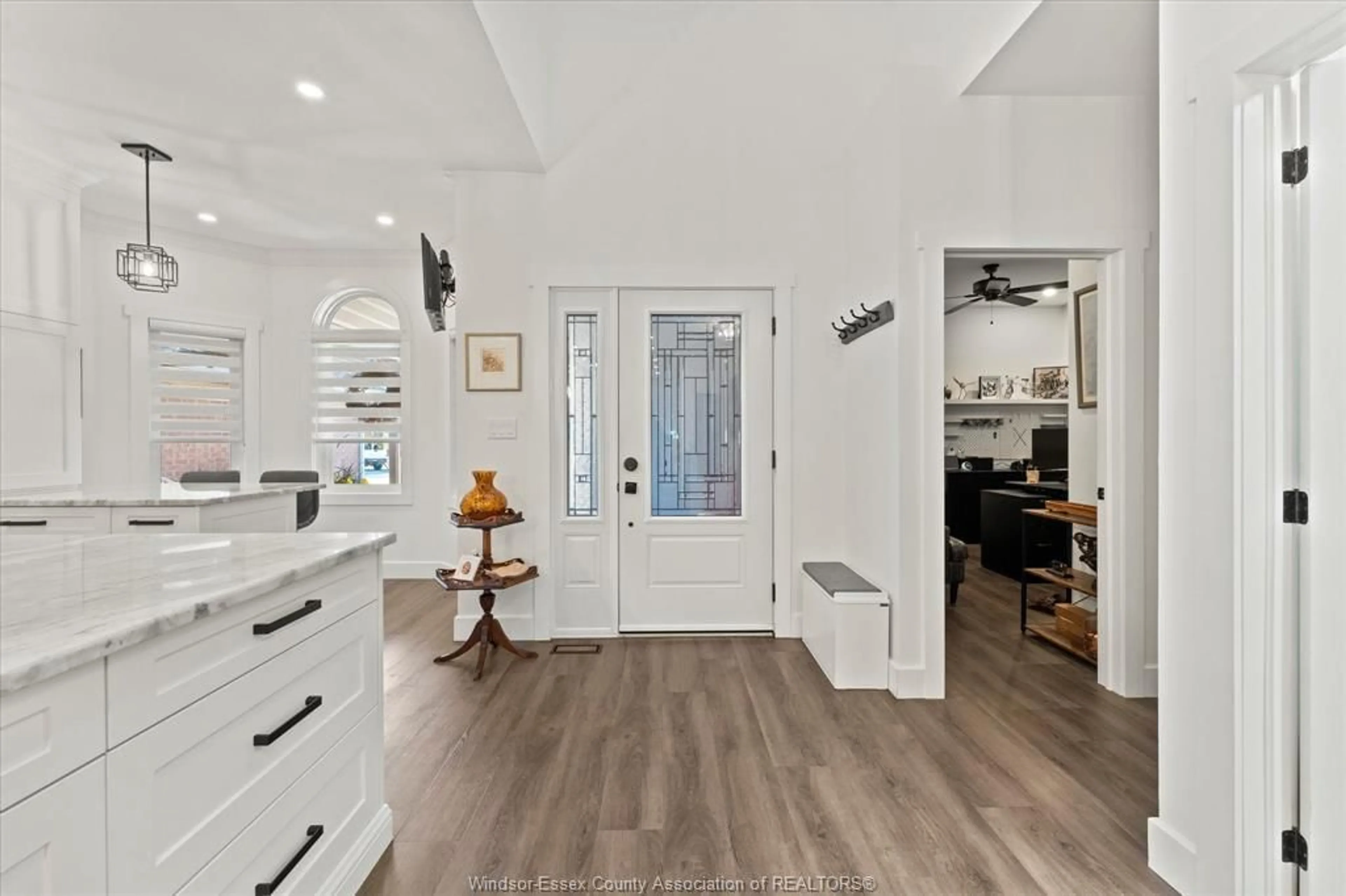 Open concept kitchen, ceramic/tile floor for 4626 BRADBURY Crt, Windsor Ontario N9G 2M2