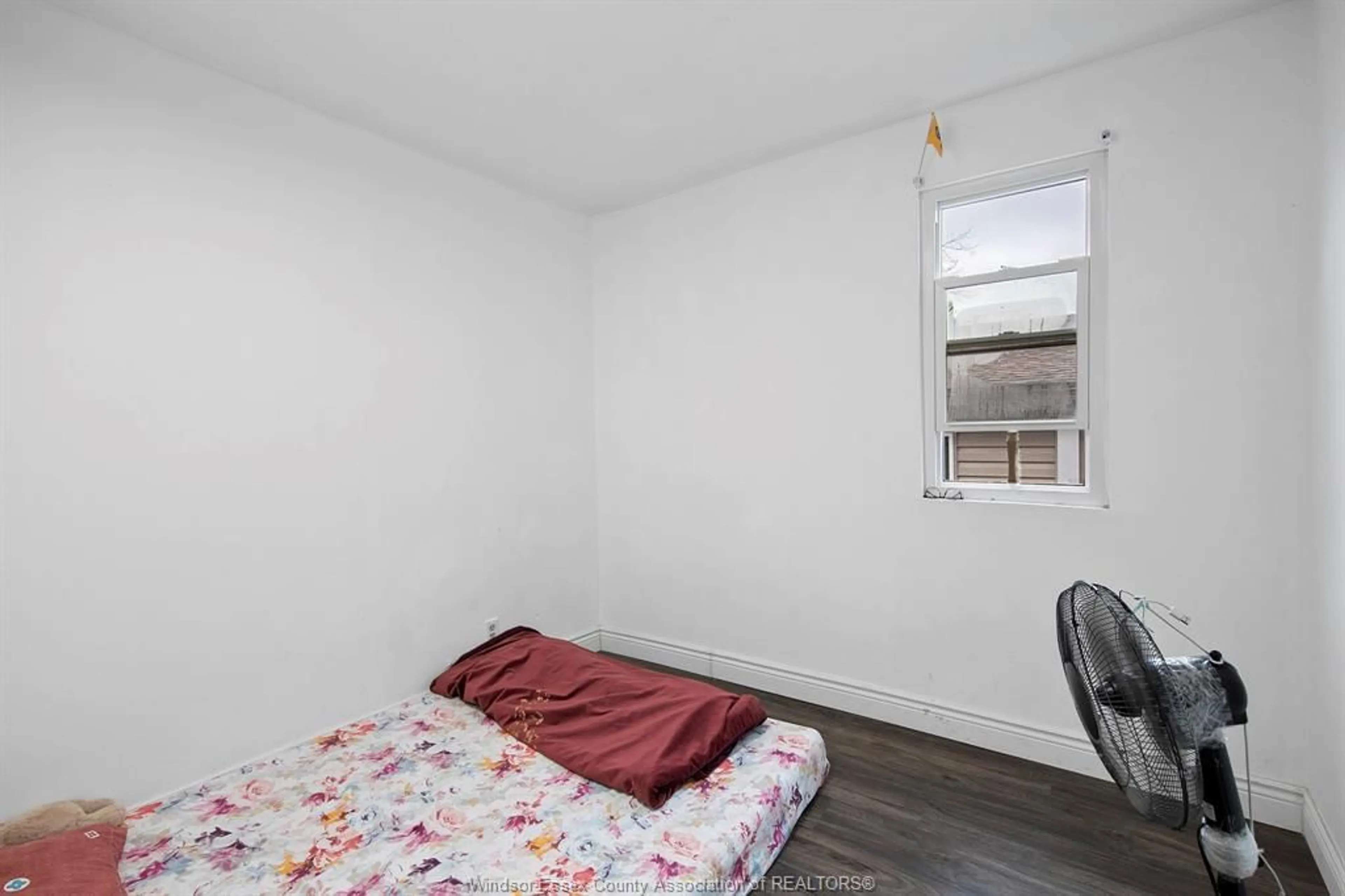 A pic of a room for 418-420 Caron Ave, Windsor Ontario N9B 2Y5