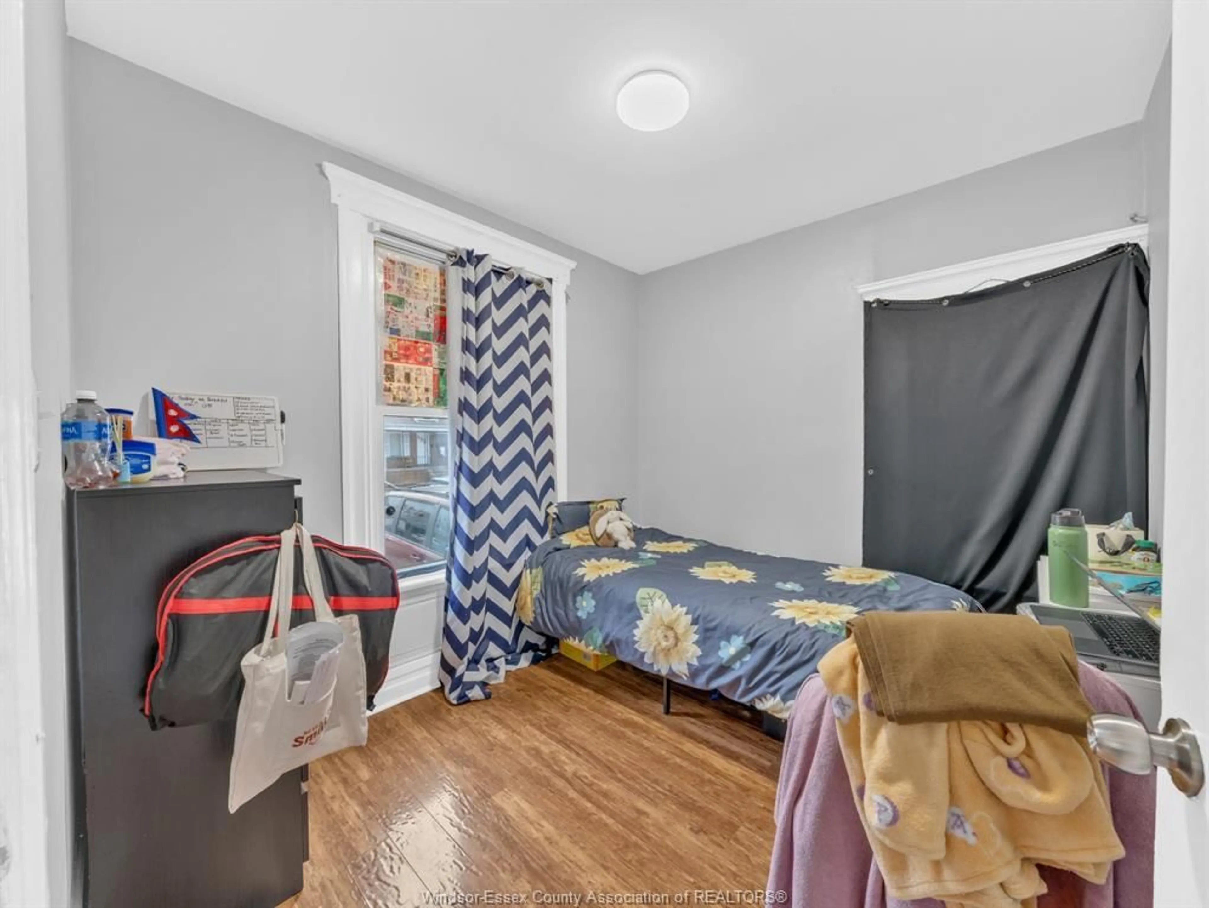 A pic of a room for 417 BRIDGE, Windsor Ontario N9B 2M3