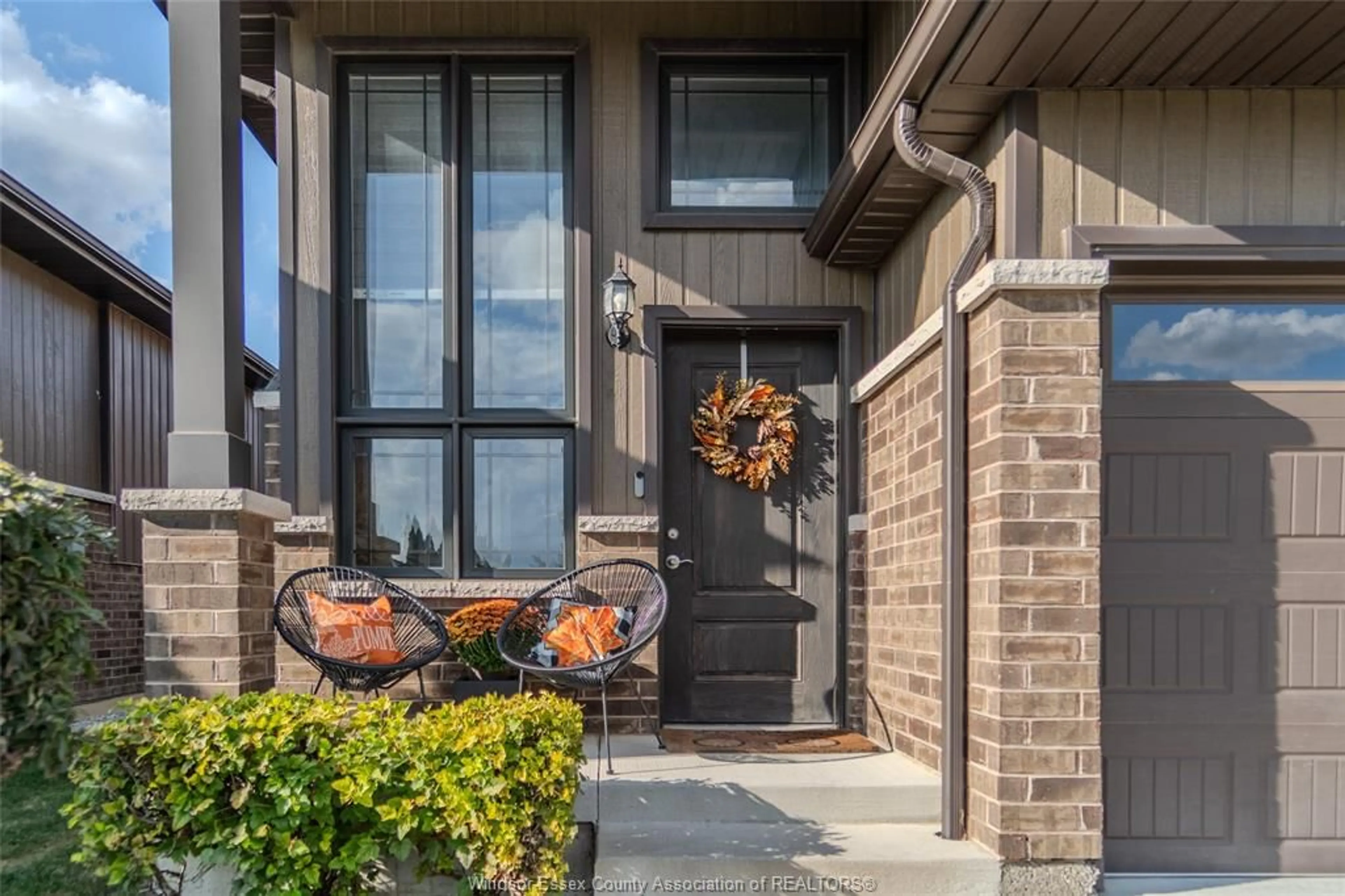 Unknown for 11948 Thistledown, Windsor Ontario N8P 0B7