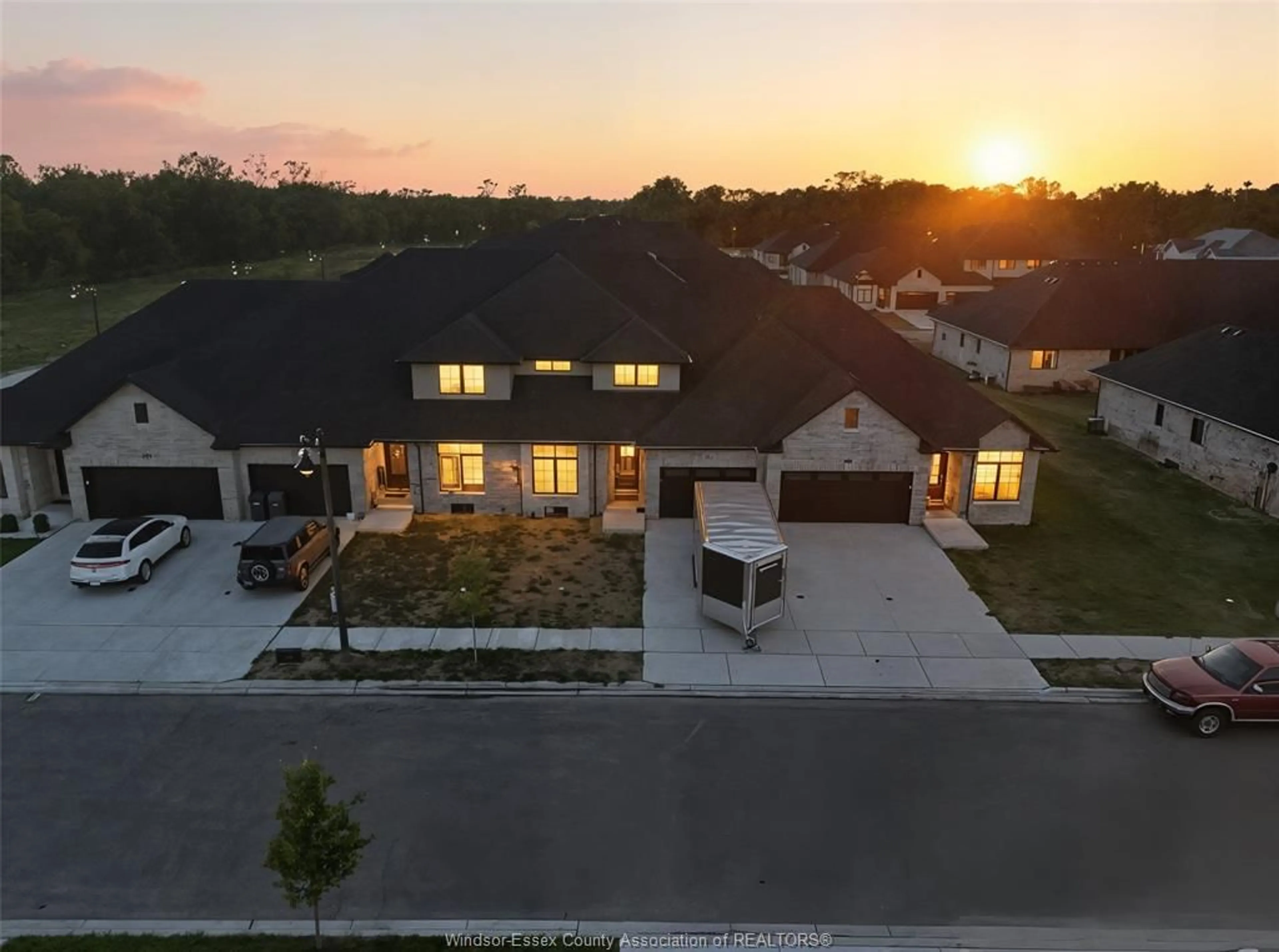 A pic from outside/outdoor area/front of a property/back of a property/a pic from drone, street for 511 WATER Rd, Amherstburg Ontario N9V 0H1