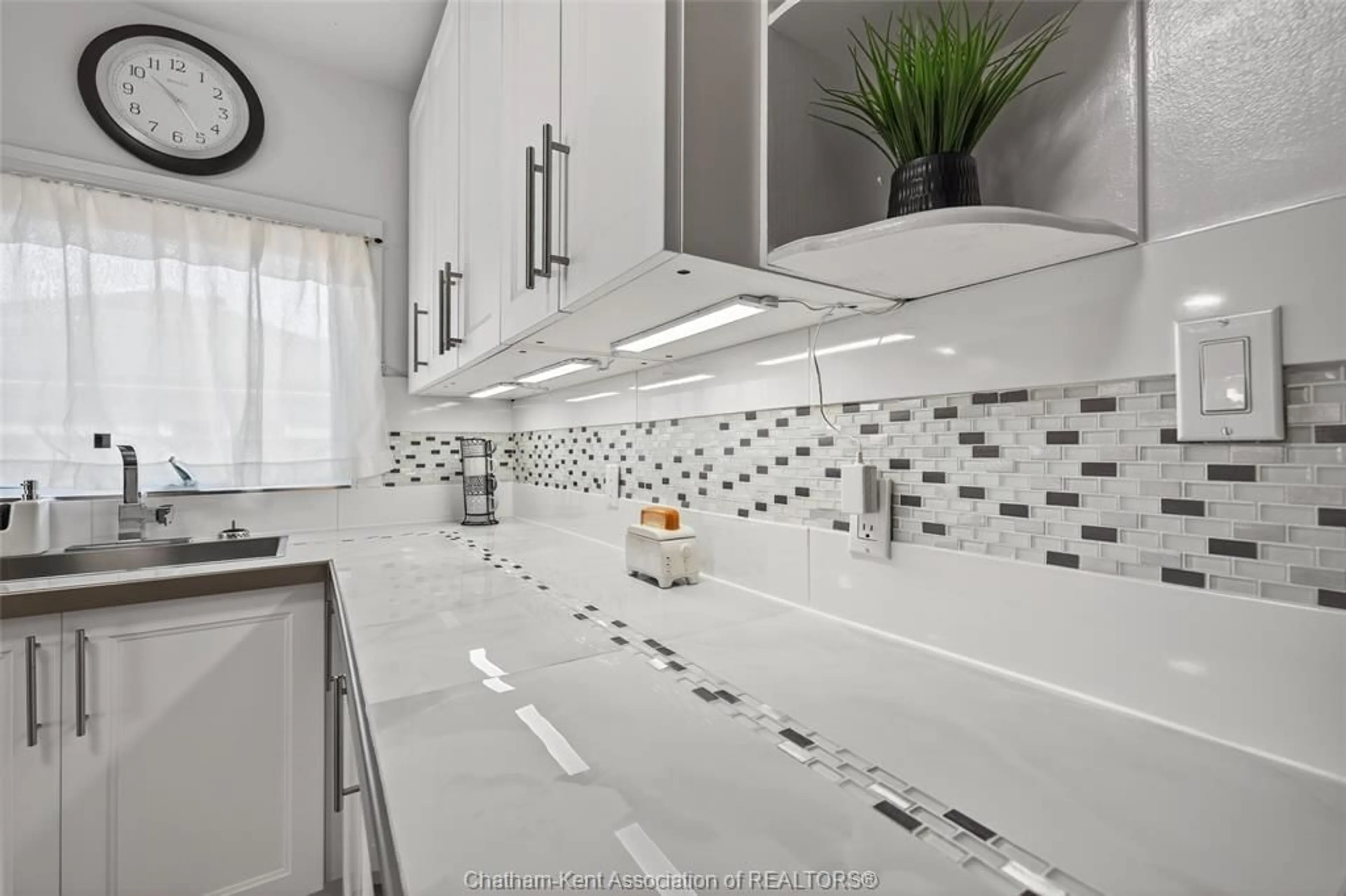Contemporary kitchen, ceramic/tile floor for 70 Jane St, Blenheim Ontario N0P 1A0