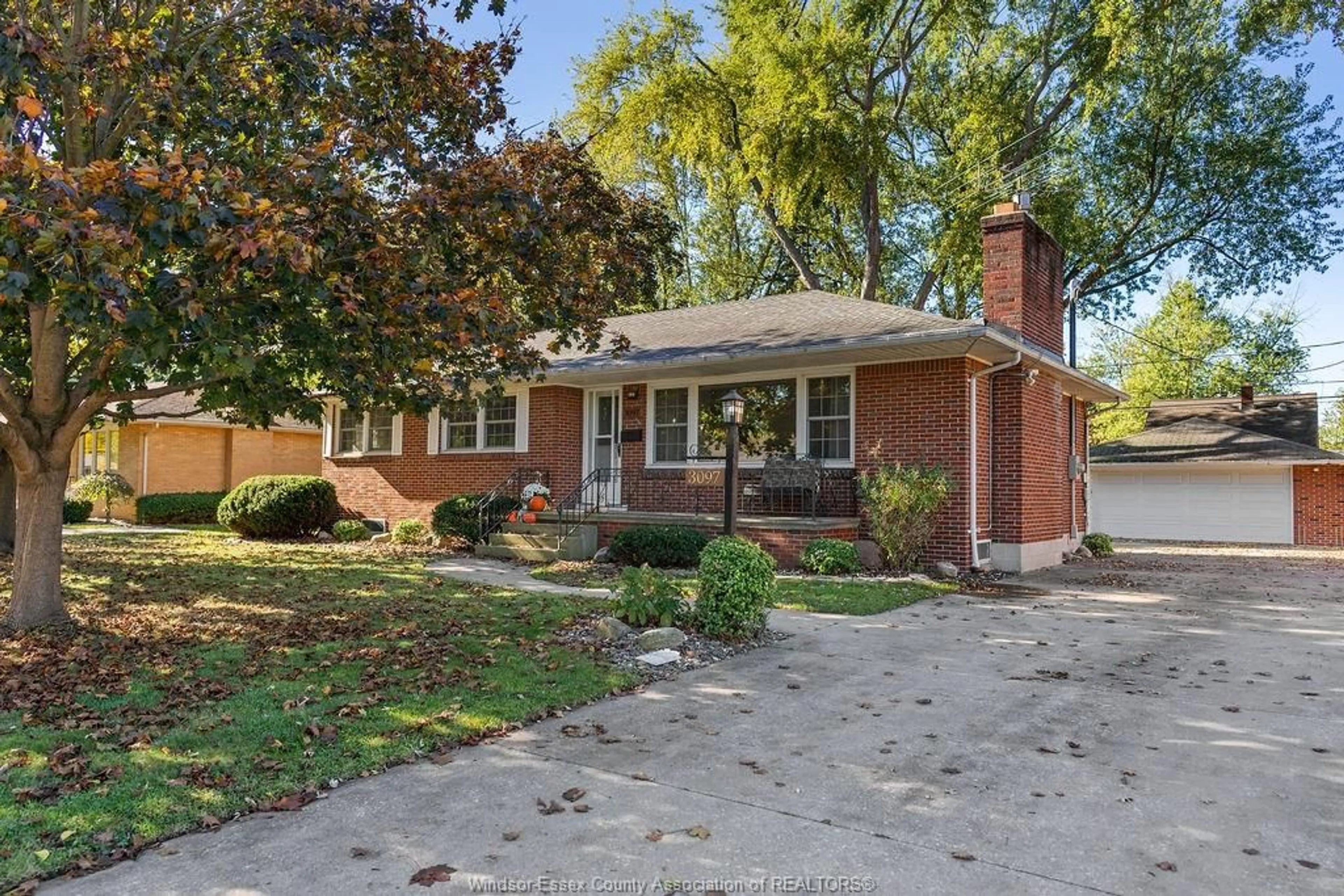 Home with brick exterior material, street for 3097 AVONDALE Ave, Windsor Ontario N9E 1X4