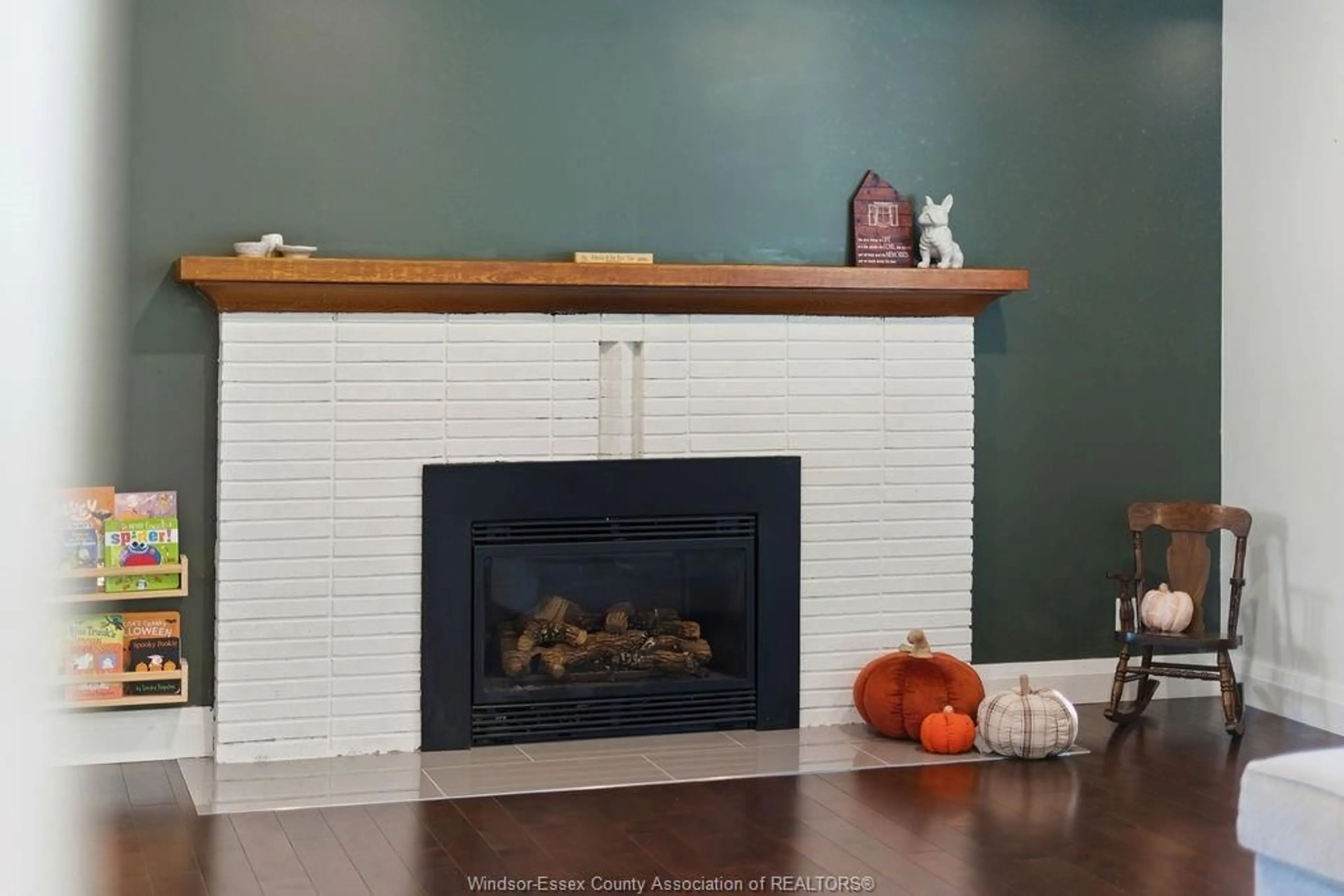 A pic of a room for 3097 AVONDALE Ave, Windsor Ontario N9E 1X4