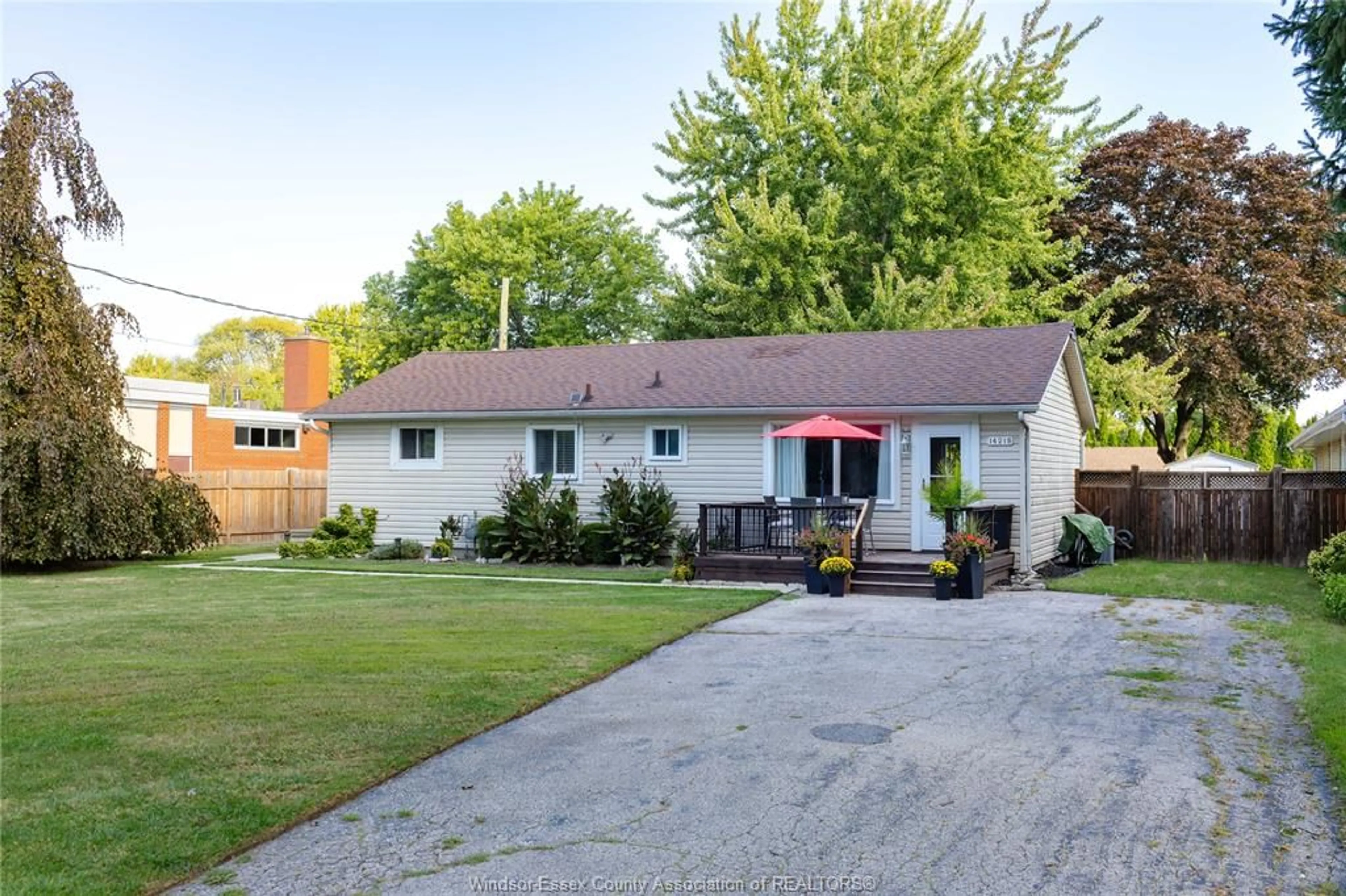 Unknown for 14218 TECUMSEH, Tecumseh Ontario N8N 1M7