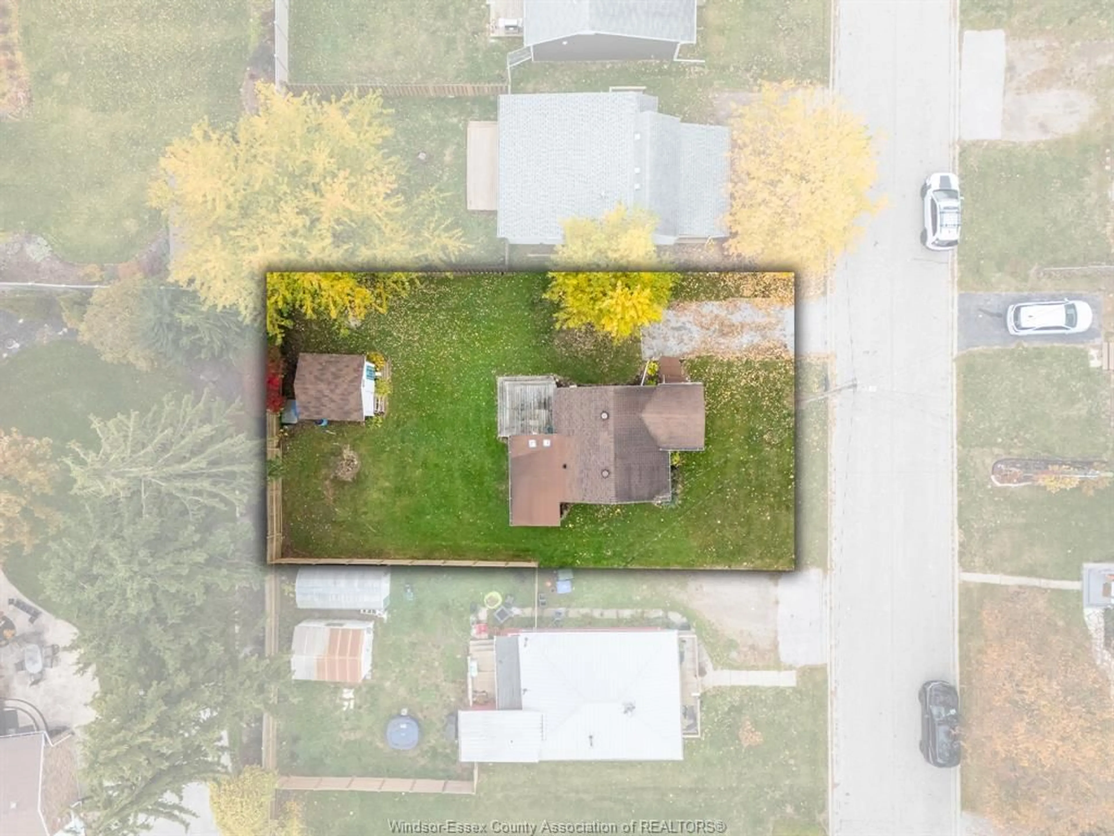 A pic from outside/outdoor area/front of a property/back of a property/a pic from drone, street for 305 Erieview, Kingsville Ontario N9Y 1M5
