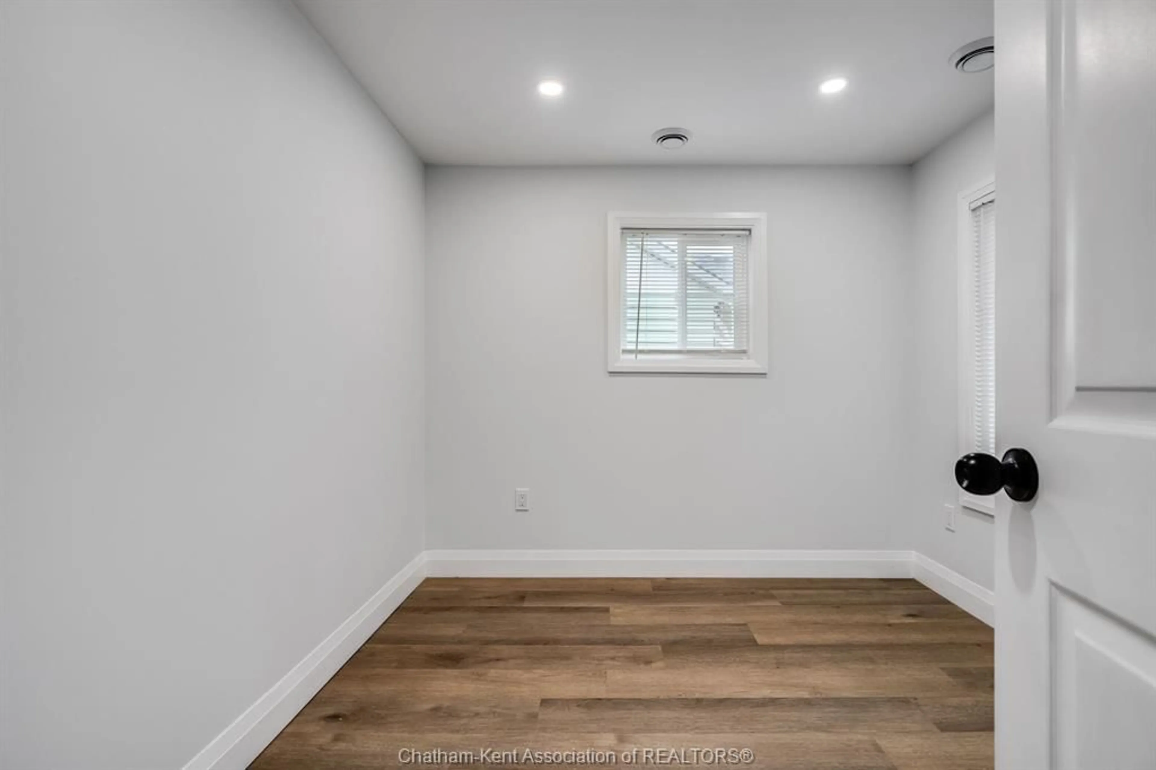 A pic of a room for 503 Emily St, Wallaceburg Ontario N8A 4K6