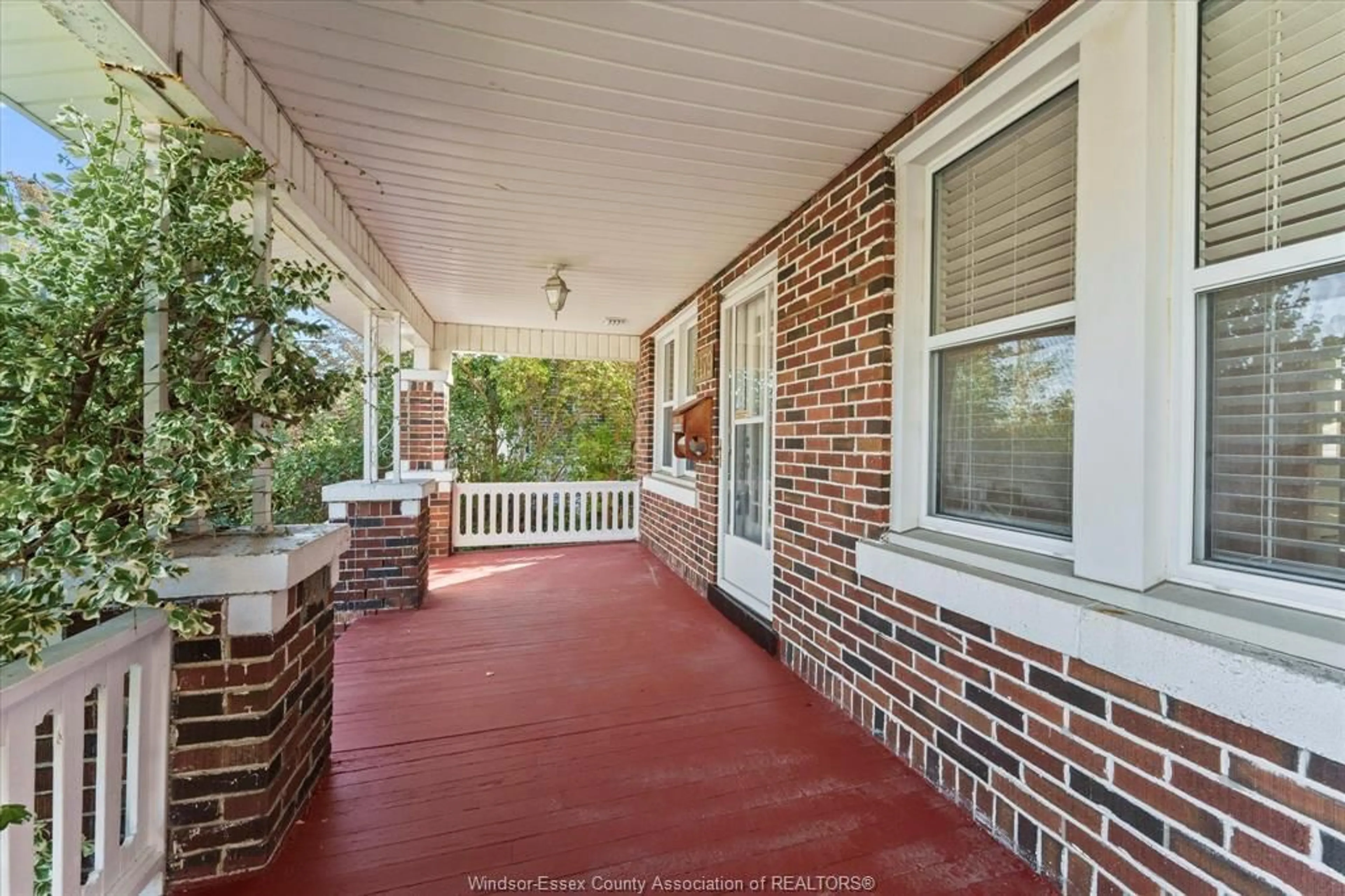 Patio, street for 1479 PARENT Ave, Windsor Ontario N7X 4J6