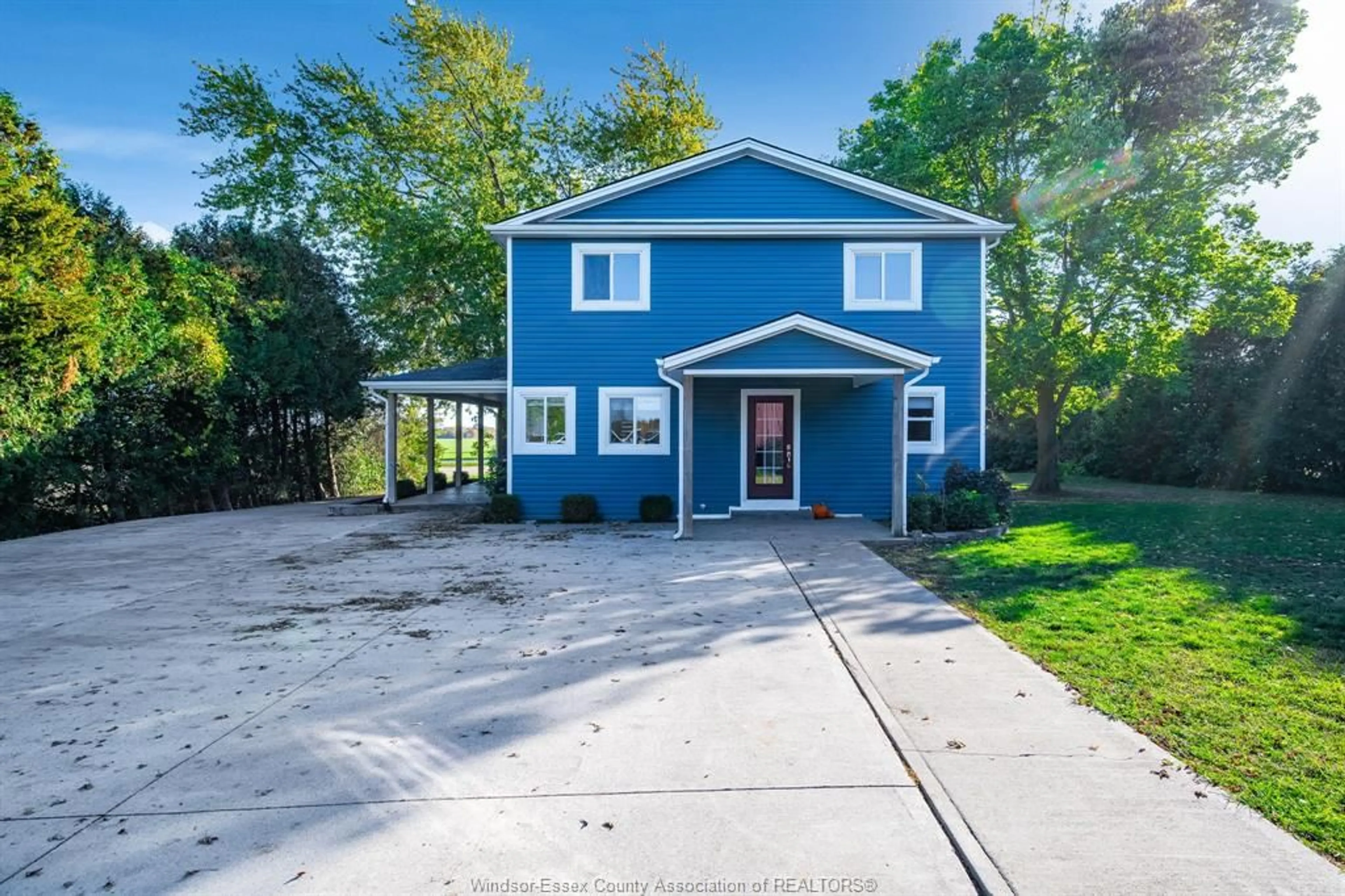 Home with vinyl exterior material, unknown for 2329 Deer Run Rd, Leamington Ontario N0P 2P0
