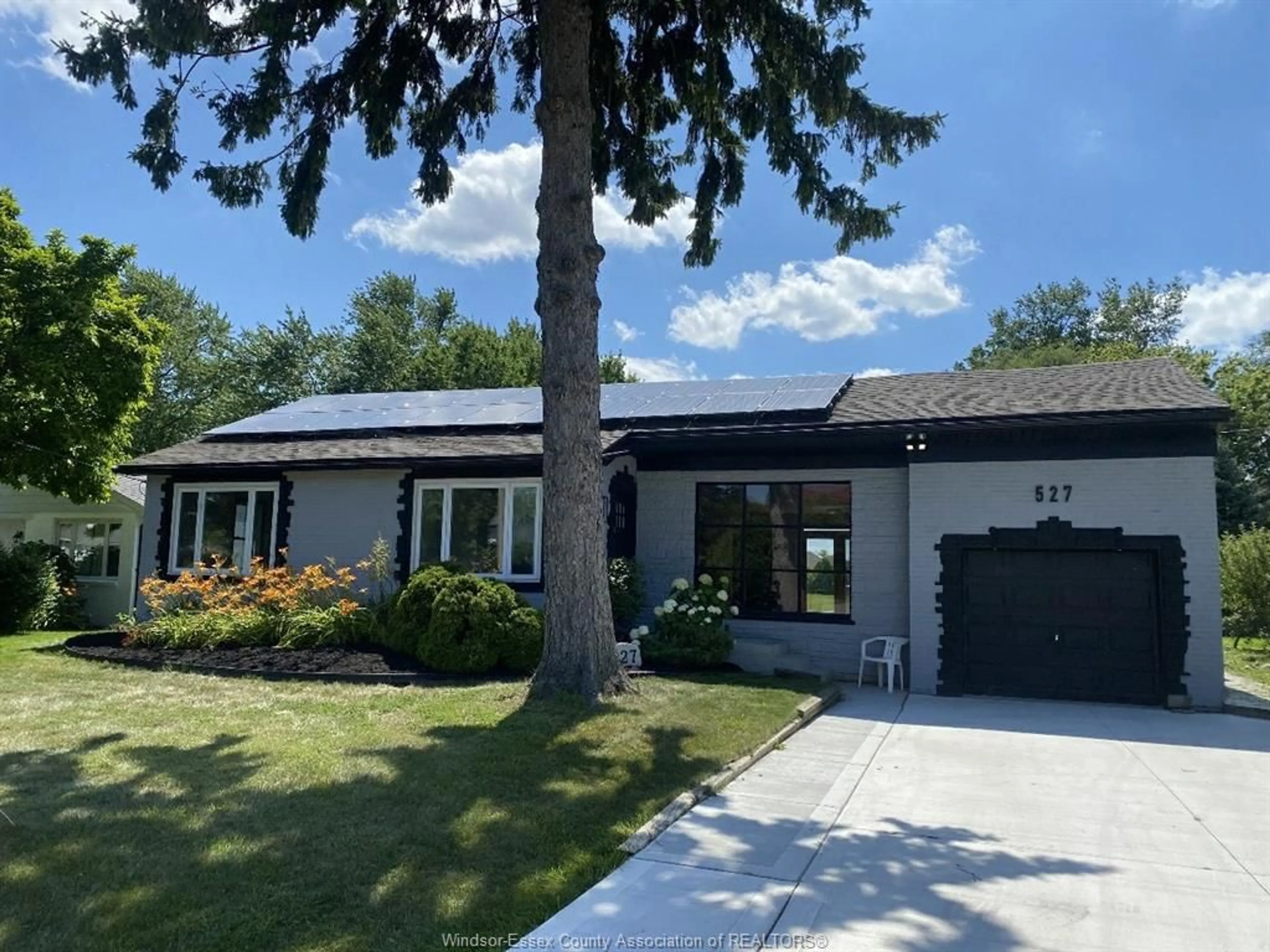 Unknown for 527 Jarvis Ave, Windsor Ontario N8P 1C8
