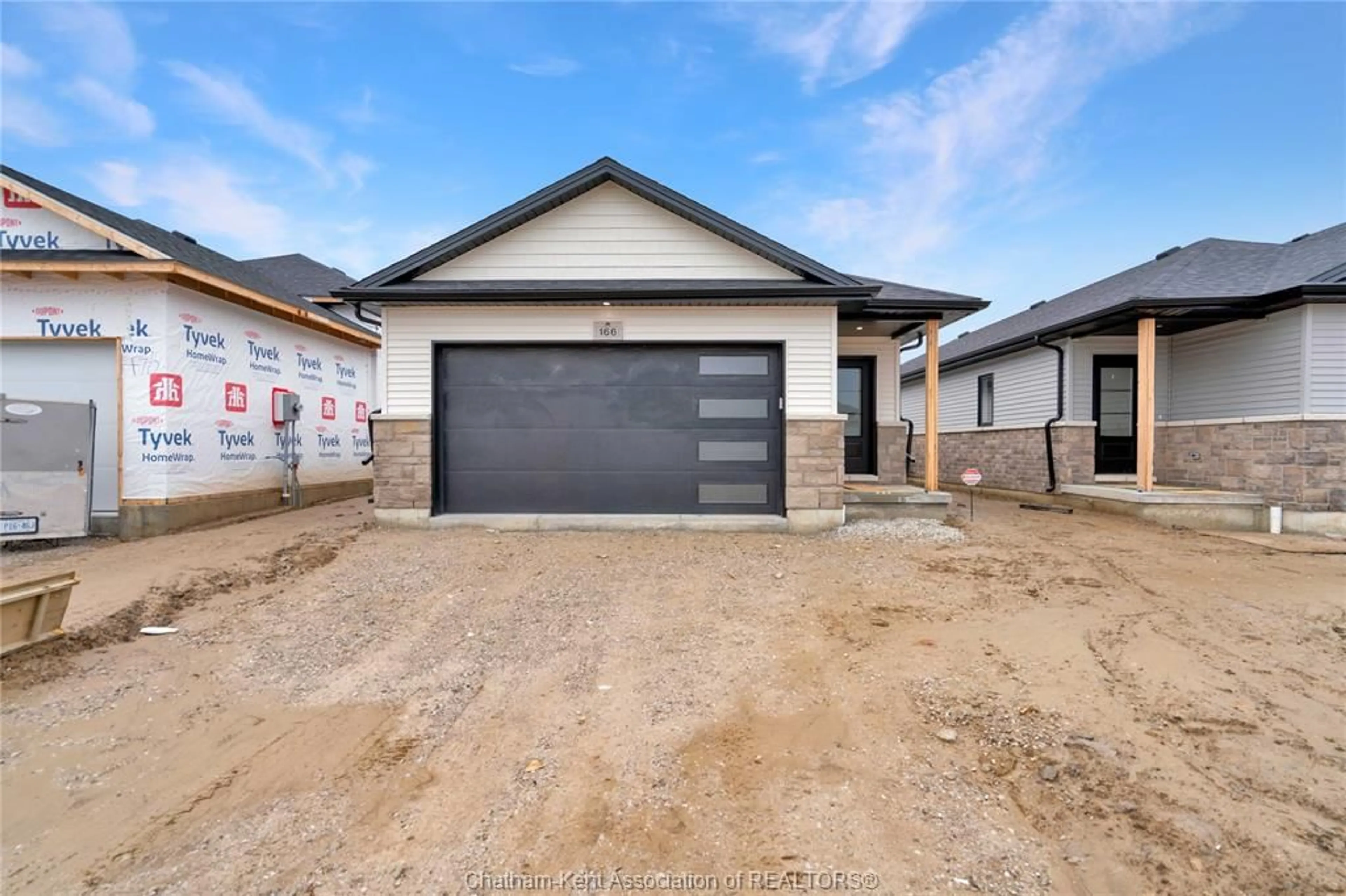 Unknown for 166 IRONWOOD Trail, Chatham Ontario N7M 0T3