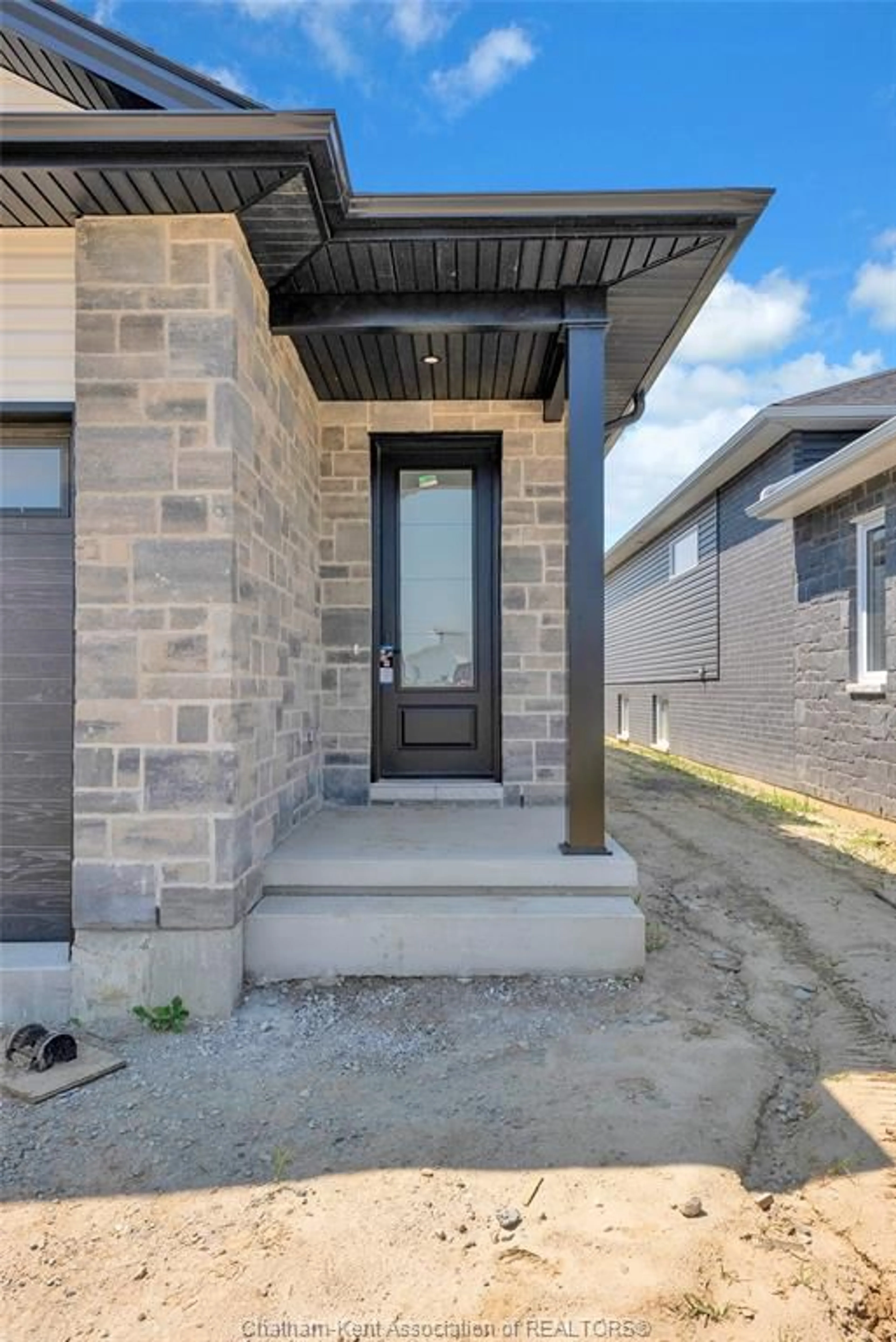 Unknown for 174 IRONWOOD Trail, Chatham Ontario N7M 0T3