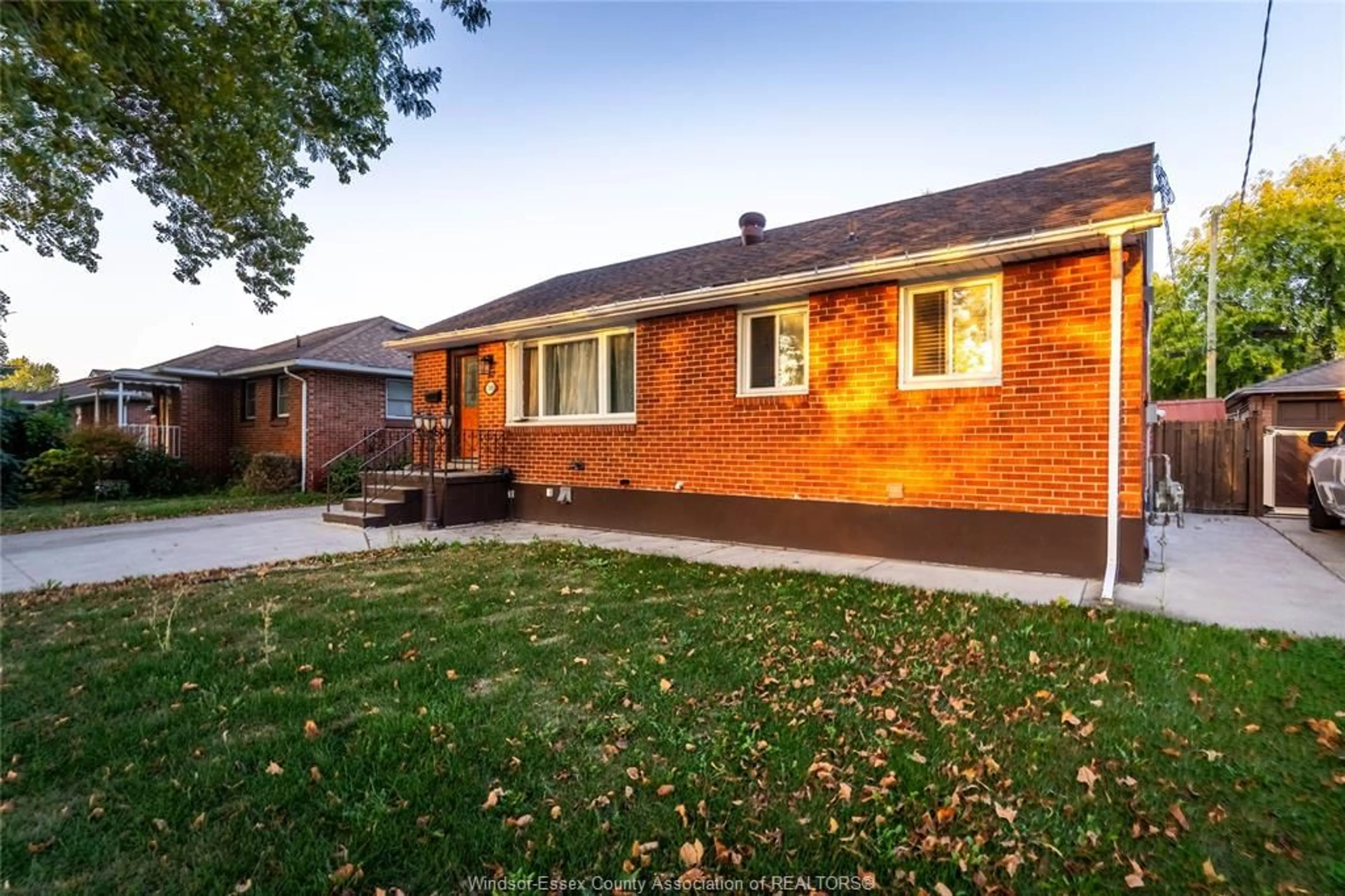 Home with brick exterior material, street for 1568 CHANDLER, Windsor Ontario N8Y 4P7