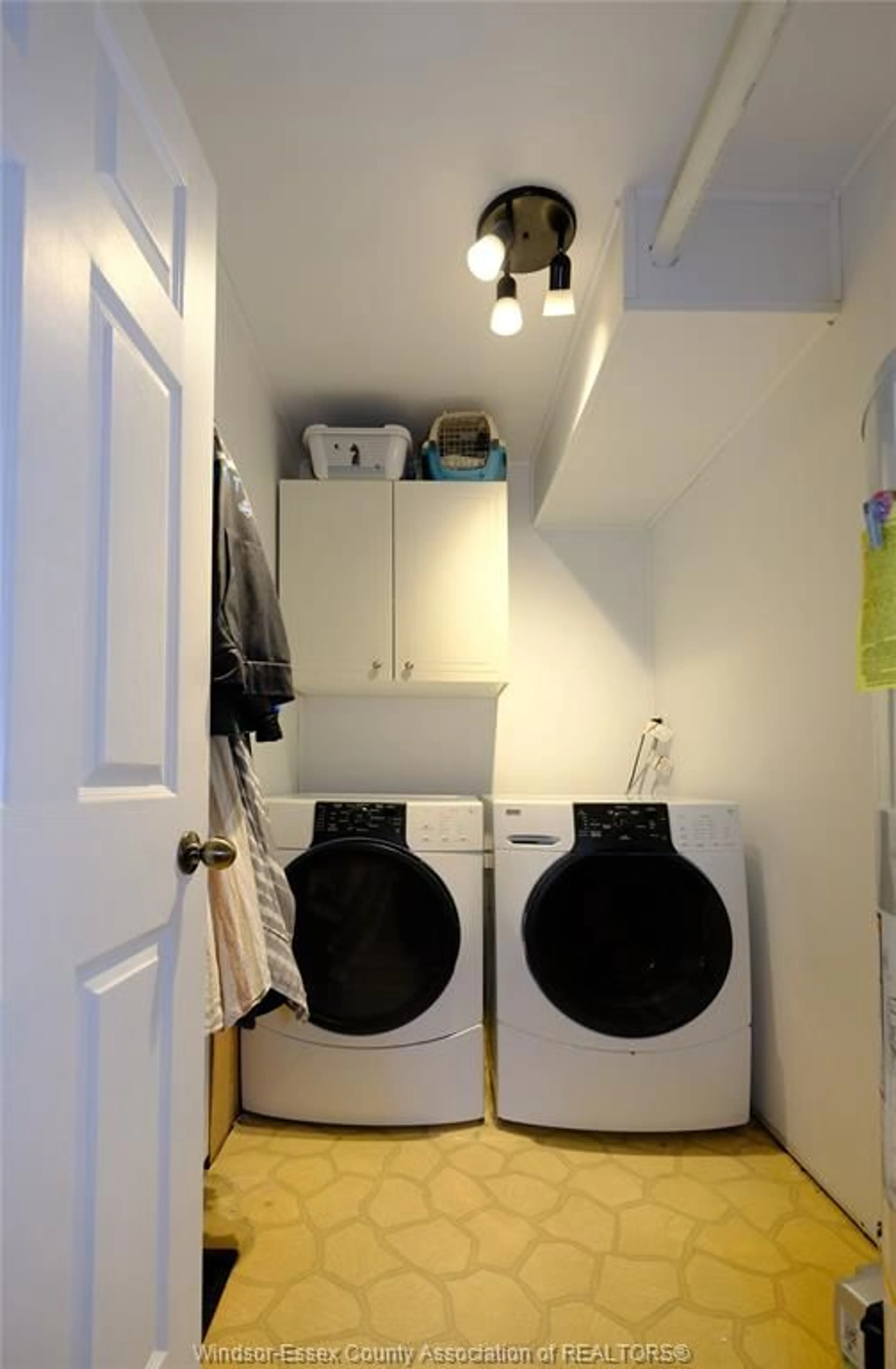 Laundry room for 49 Delta, Harrow Ontario N0R 1G0