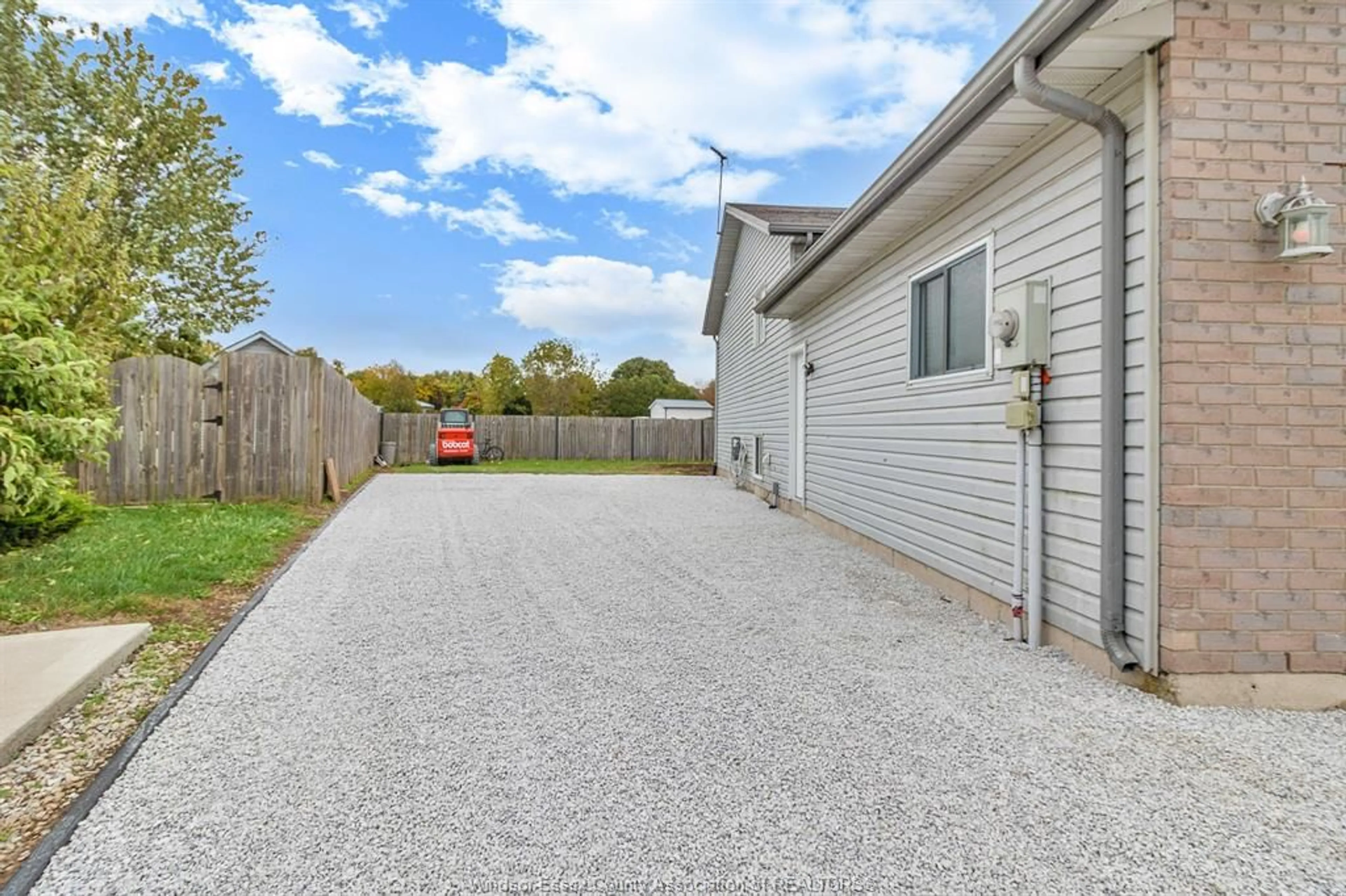 A pic from outside/outdoor area/front of a property/back of a property/a pic from drone, street for 41 LAURA Cres, Colchester Ontario N0R 1G0