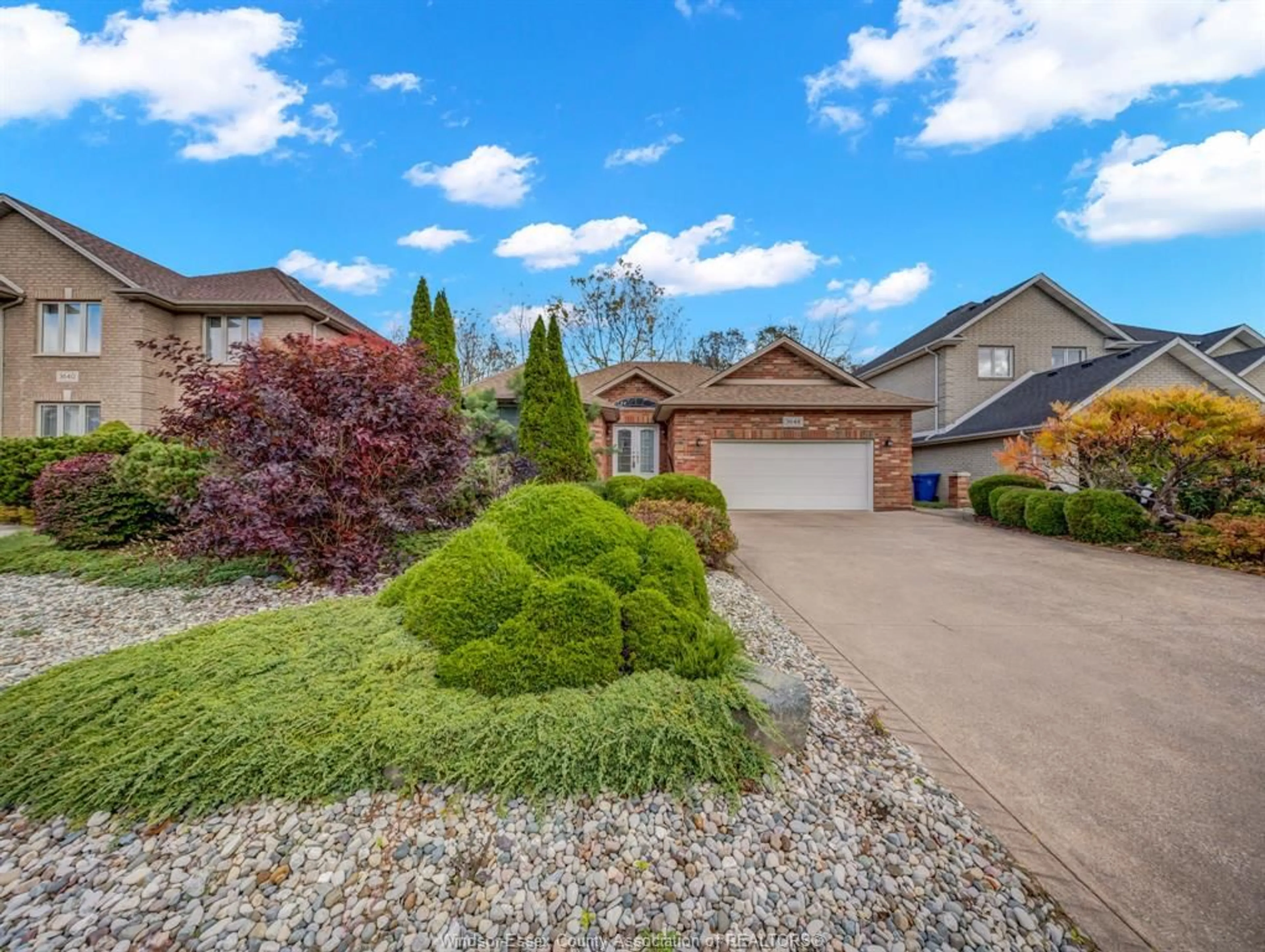A pic from outside/outdoor area/front of a property/back of a property/a pic from drone, street for 3648 INGLEWOOD Street, Windsor Ontario N9E 4P3