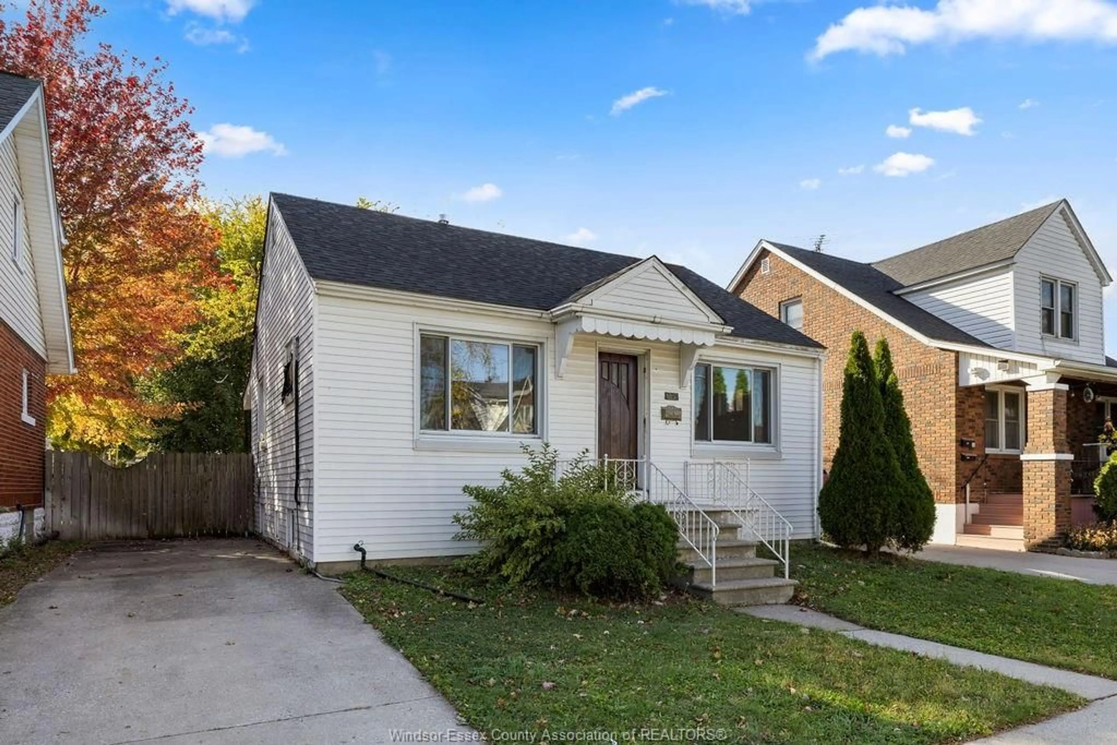 Home with vinyl exterior material, street for 1851 HICKORY, Windsor Ontario N8W 3X3