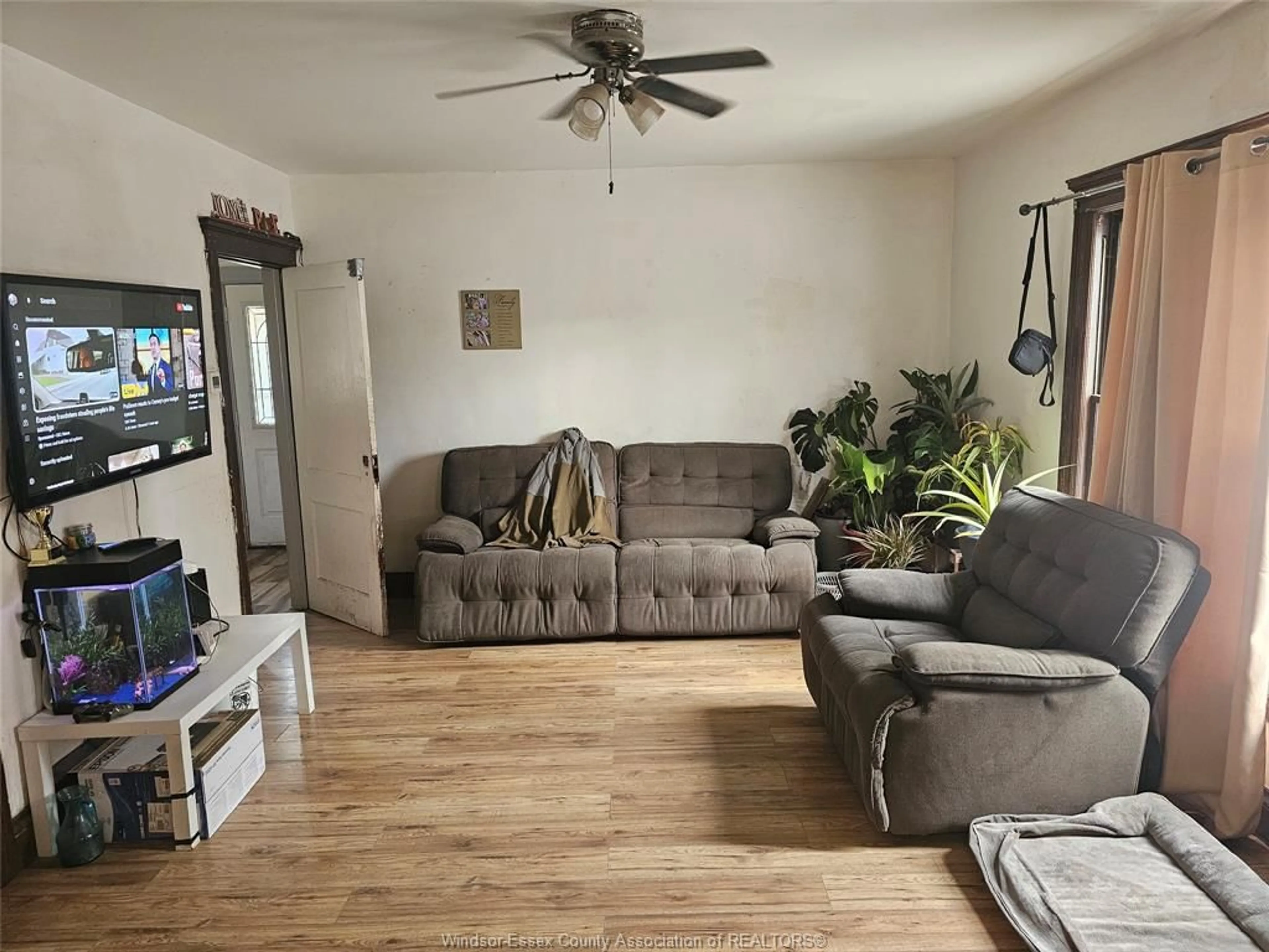 Living room with furniture, unknown for 564 MCKAY Ave, Windsor Ontario N9B 1Z8