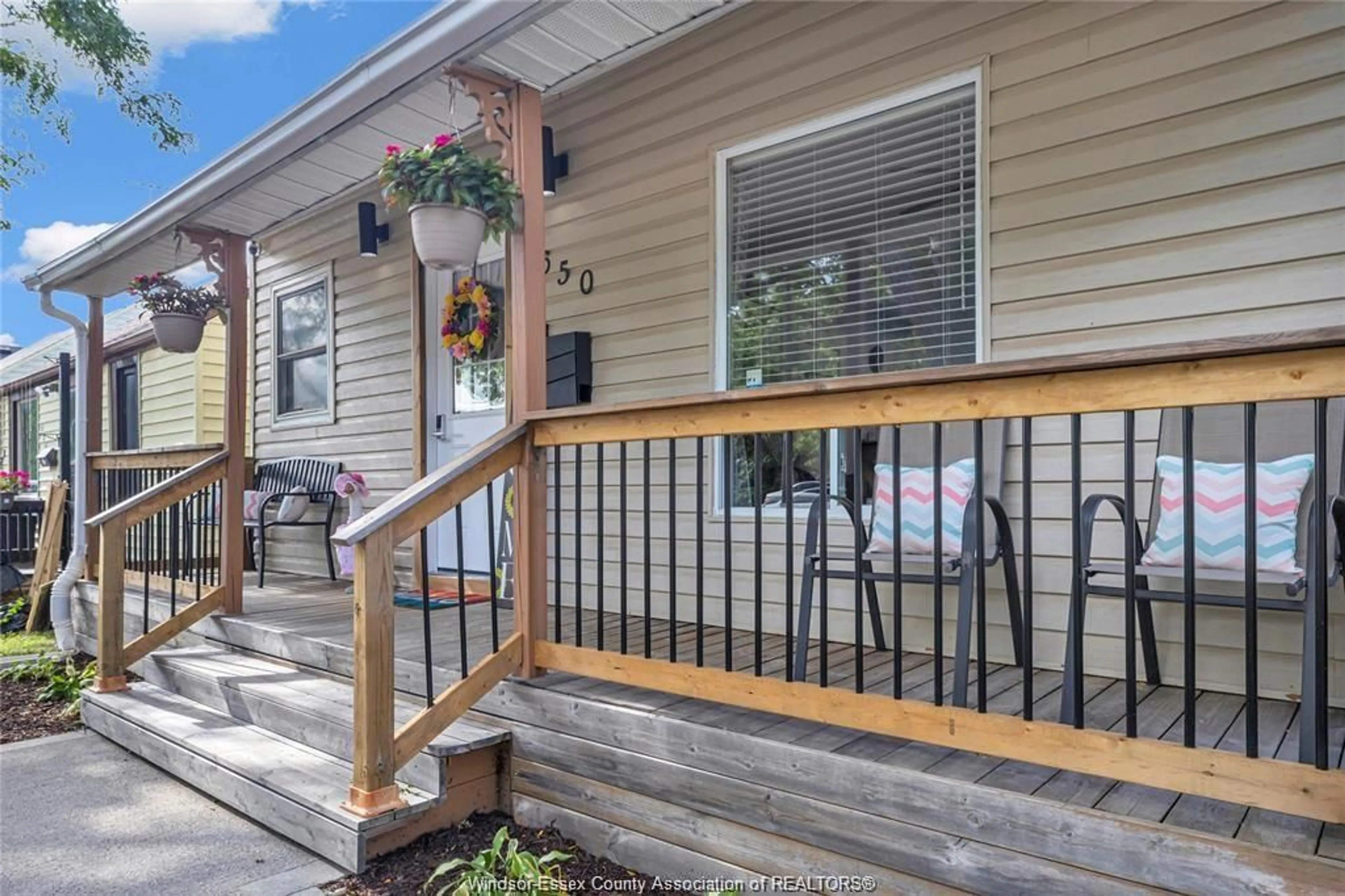 Patio, street for 650 VANIER St, Windsor Ontario N8X 3E3