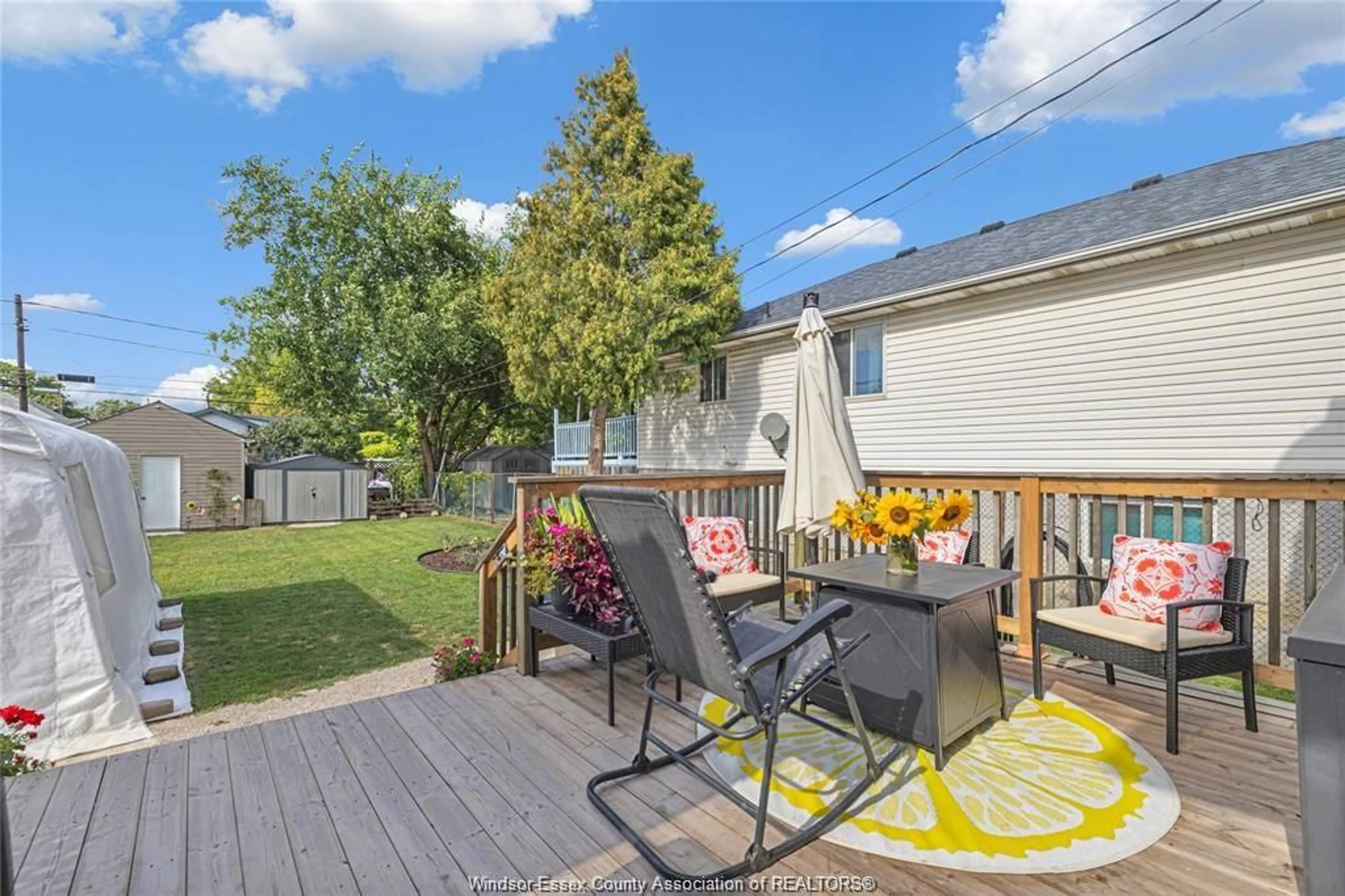 Patio, street for 650 VANIER St, Windsor Ontario N8X 3E3