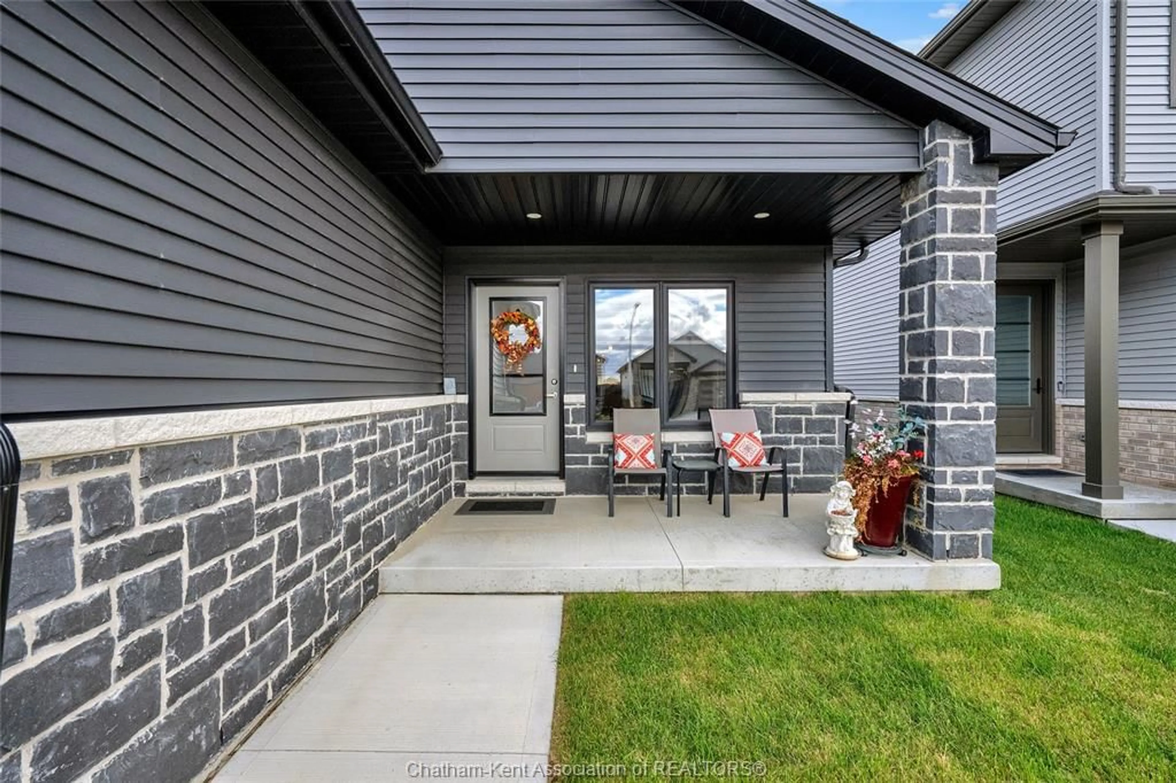 Home with brick exterior material, street for 139 IRONWOOD Trail, Chatham Ontario N7M 0T3