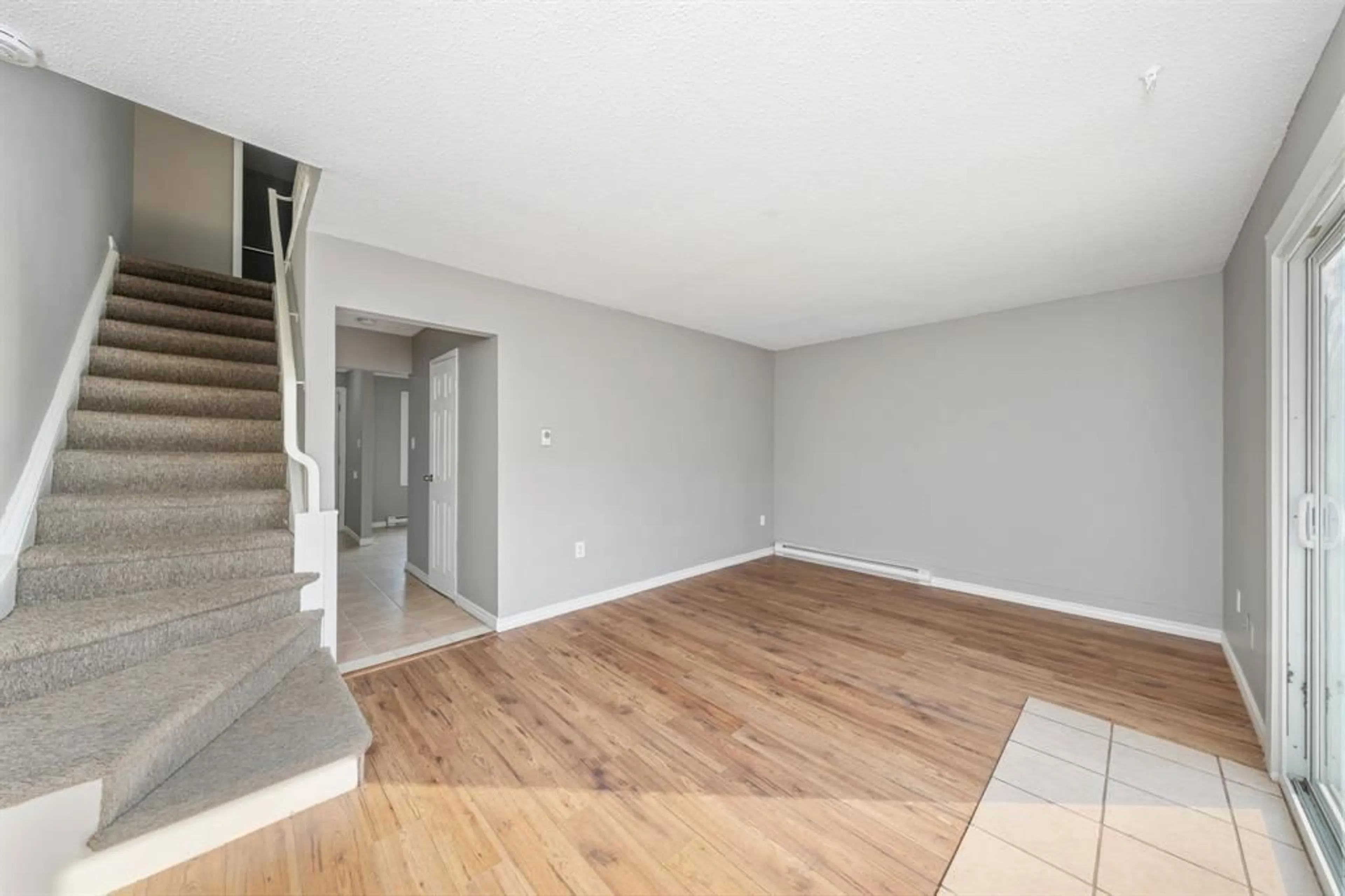 A pic of a room for 348 Cameron St, St Clair Ontario N0N 1G0