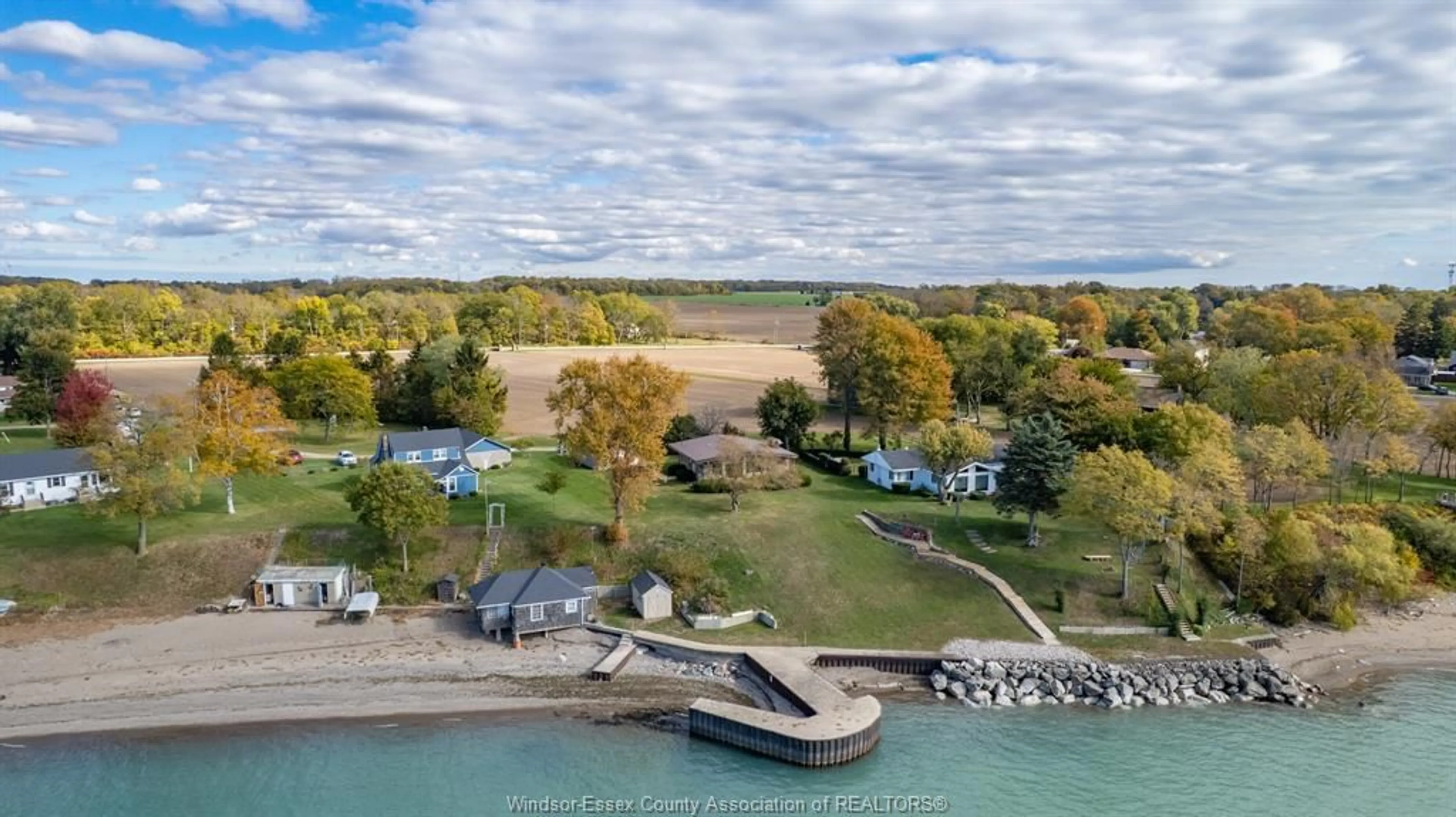 A pic from outside/outdoor area/front of a property/back of a property/a pic from drone, water/lake/river/ocean view for 191 COOK'S Rd, Colchester Ontario N0R 1G0