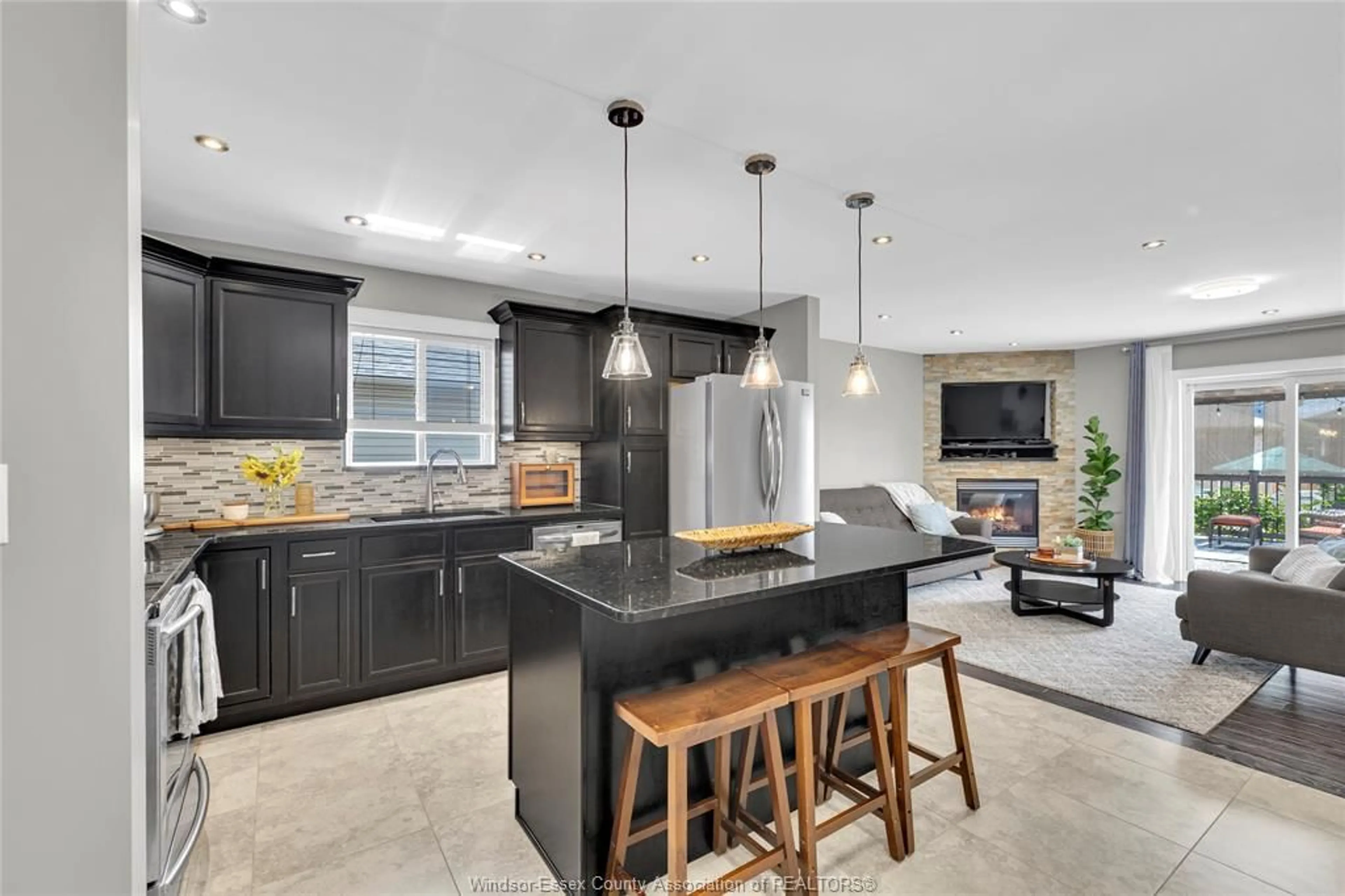 Open concept kitchen, ceramic/tile floor for 1099 CLOVER, Windsor Ontario N8P 1W1