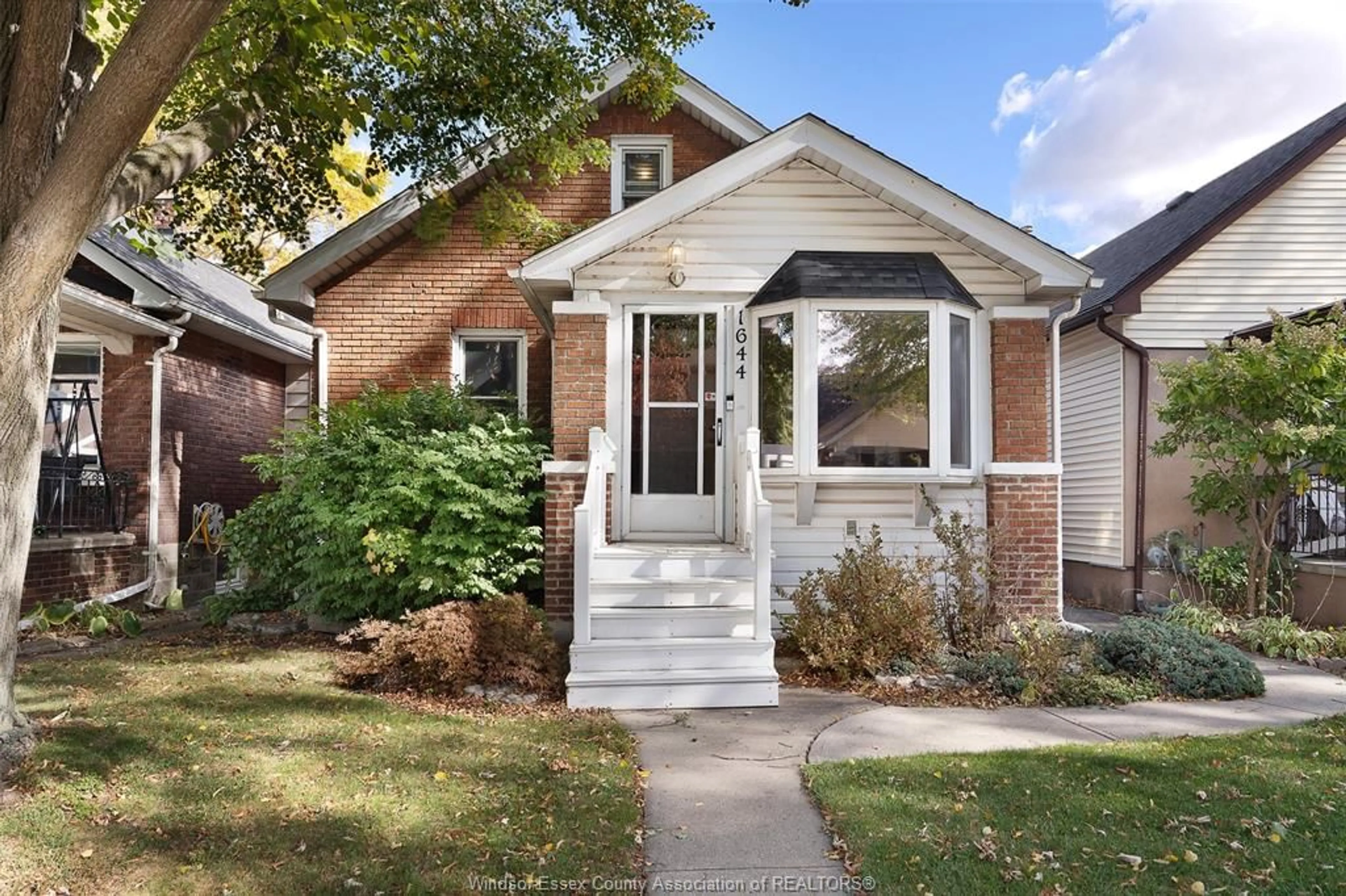 Home with brick exterior material, street for 1644 MARENTETTE, Windsor Ontario N8X 4E6