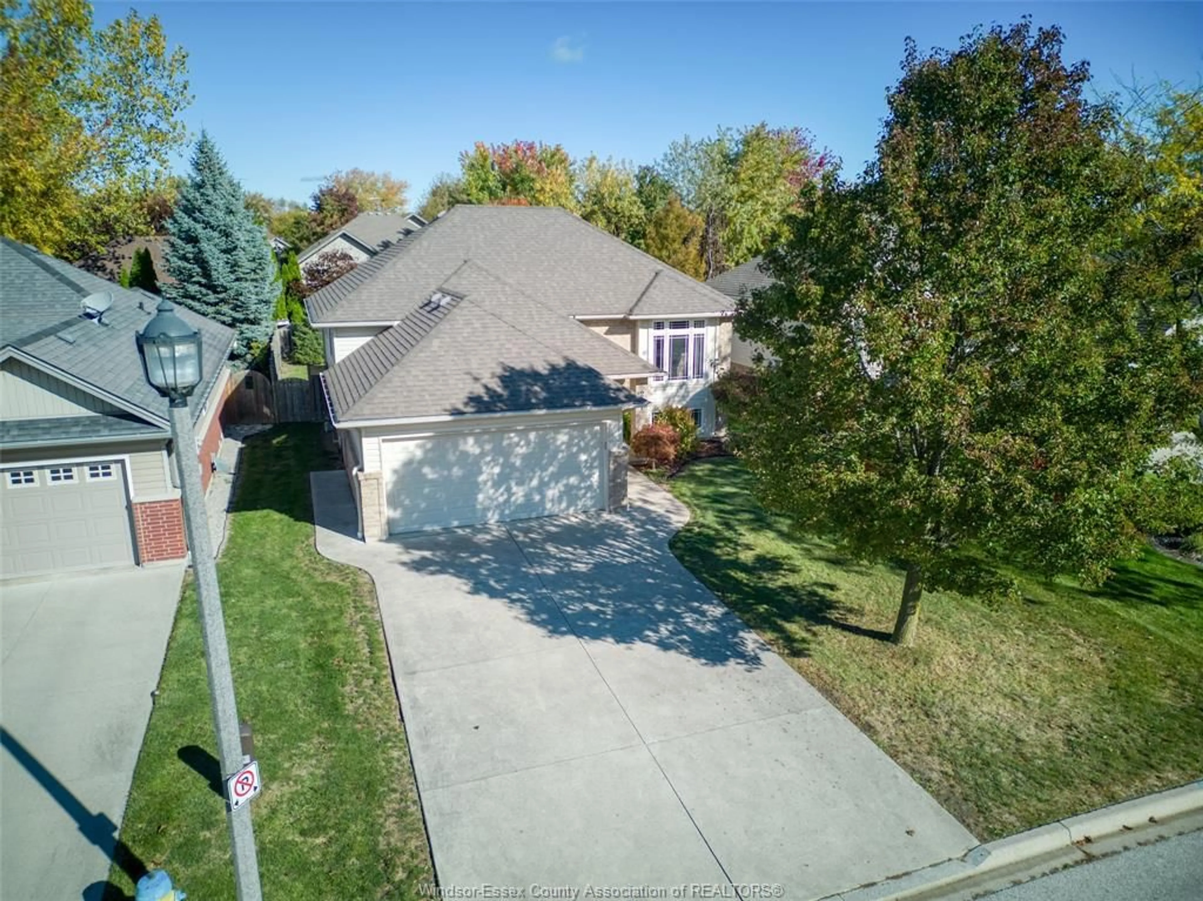 A pic from outside/outdoor area/front of a property/back of a property/a pic from drone, street for 281 DONALD Cres, Belle River Ontario N0R 1A0