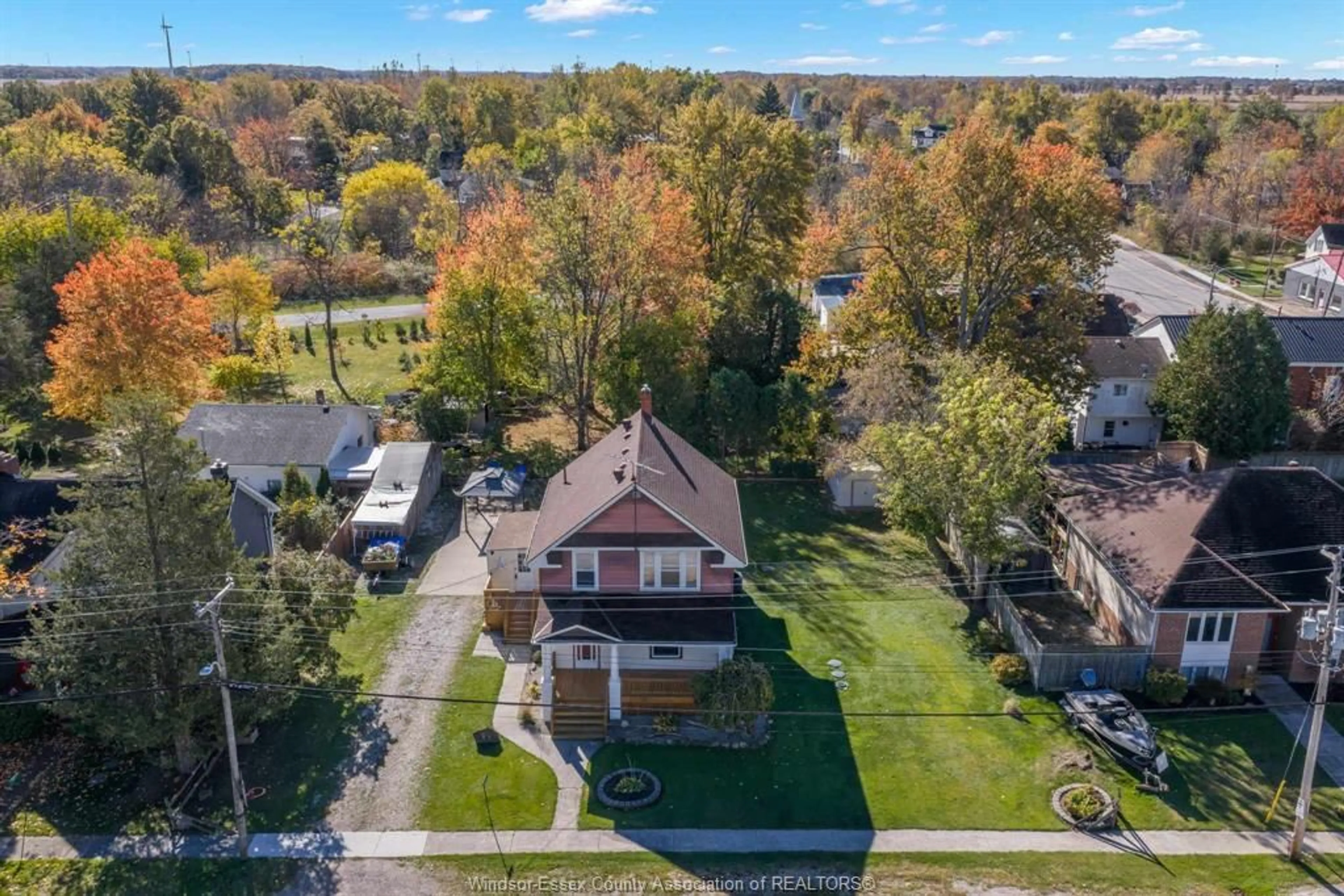 A pic from outside/outdoor area/front of a property/back of a property/a pic from drone, street for 70 King, Lakeshore Ontario N0R 1V0