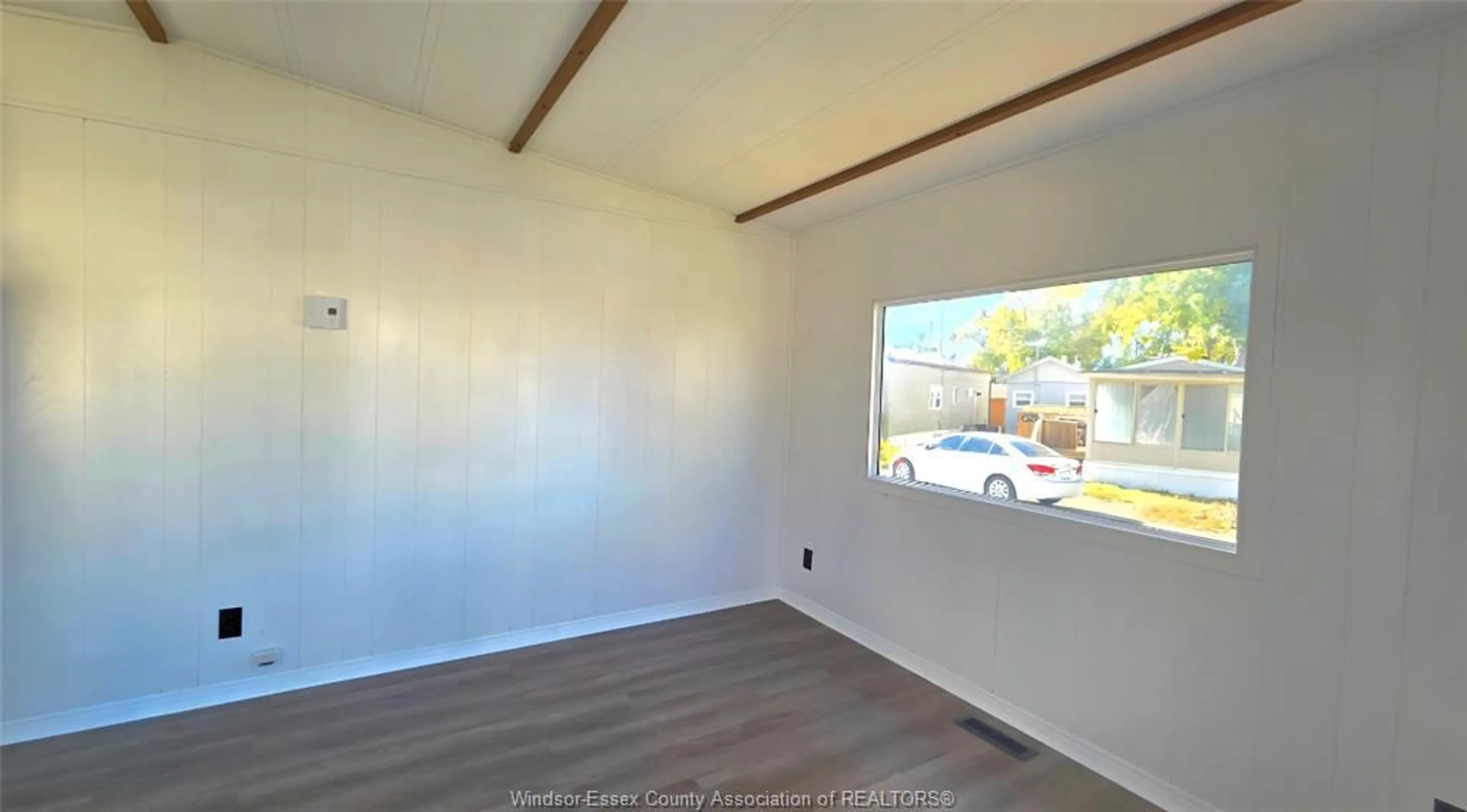 A pic of a room for 6 BONITA, Windsor Ontario N8W 2B4