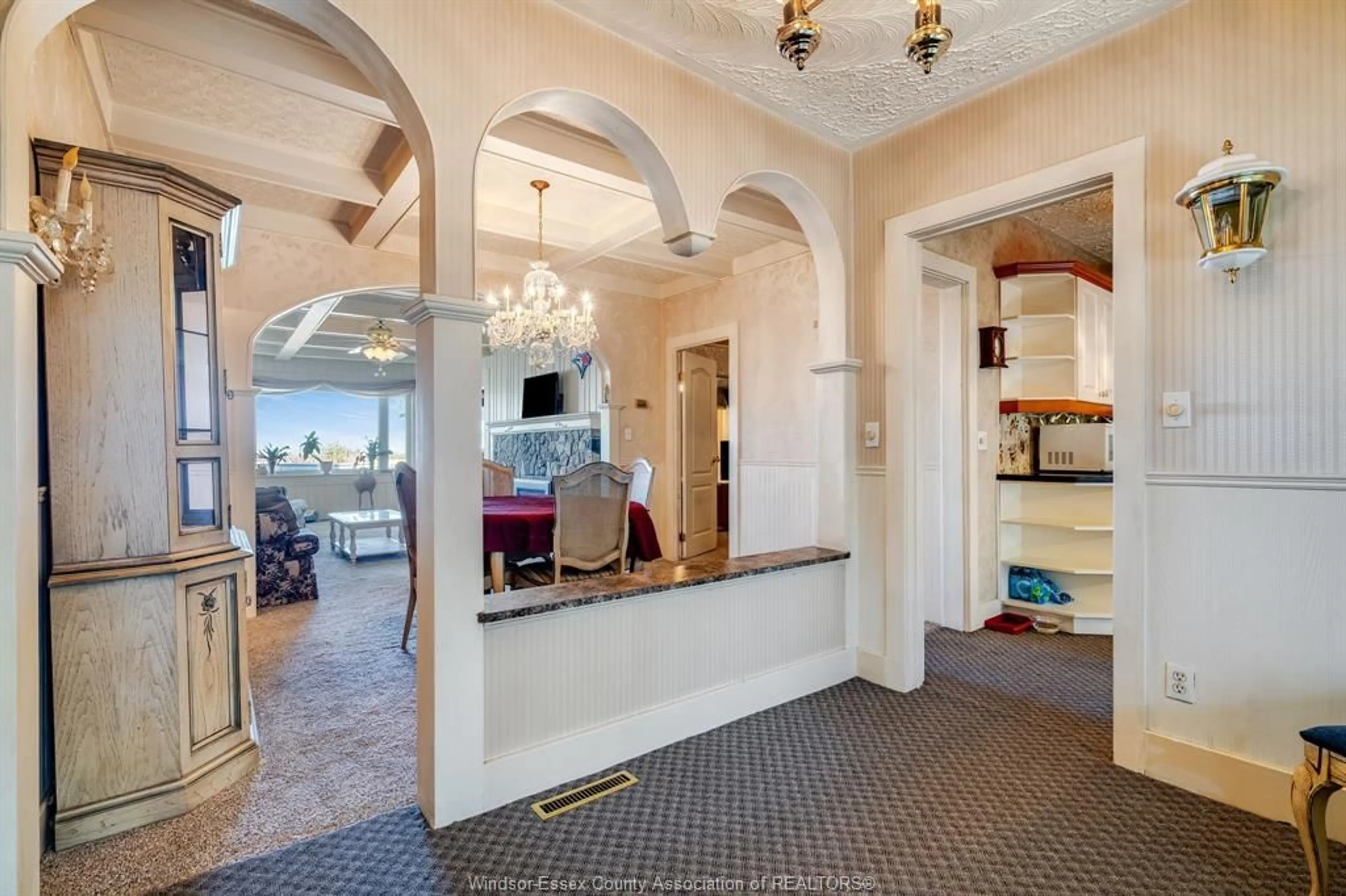 Indoor foyer for 3020 St. Clair Rd, Stoney Point Ontario N0R 1N0