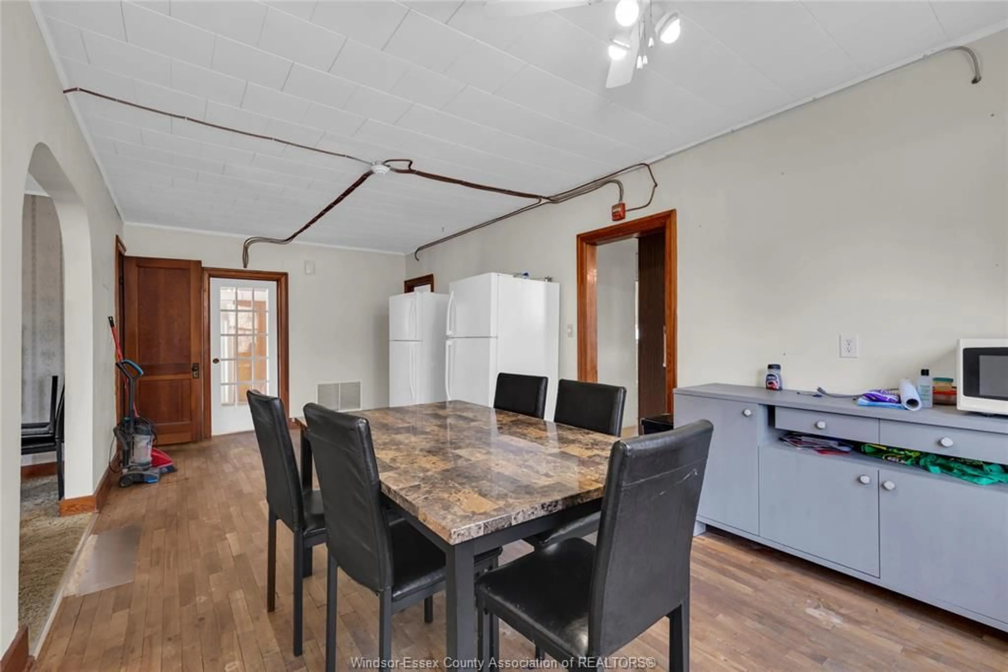 Dining room, wood/laminate floor for 17 BUCHANAN St, Wheatley Ontario N0P 2P0