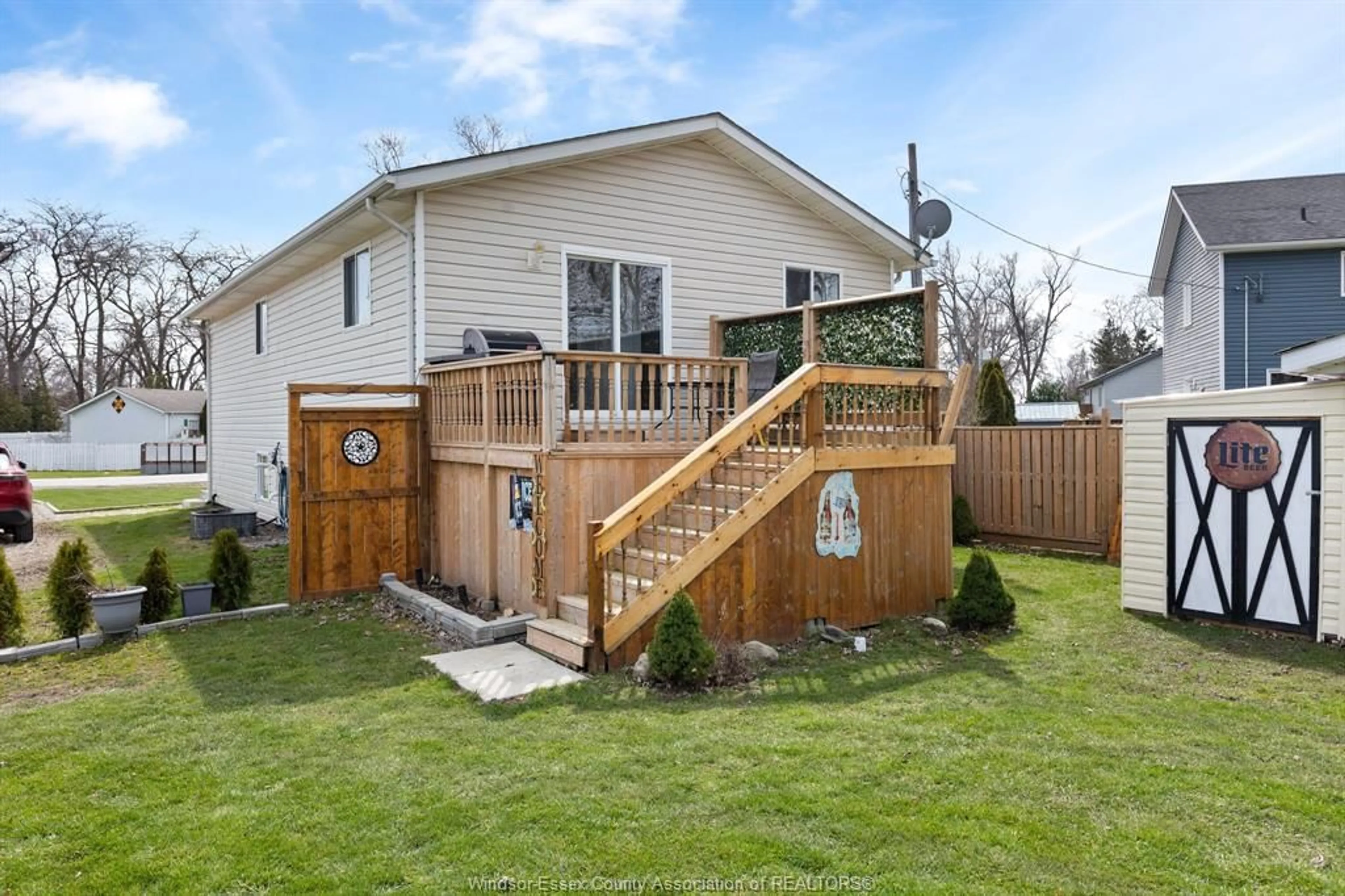 Patio, street for 149 BELLCREFT Dr, Colchester Ontario N0R 1G0