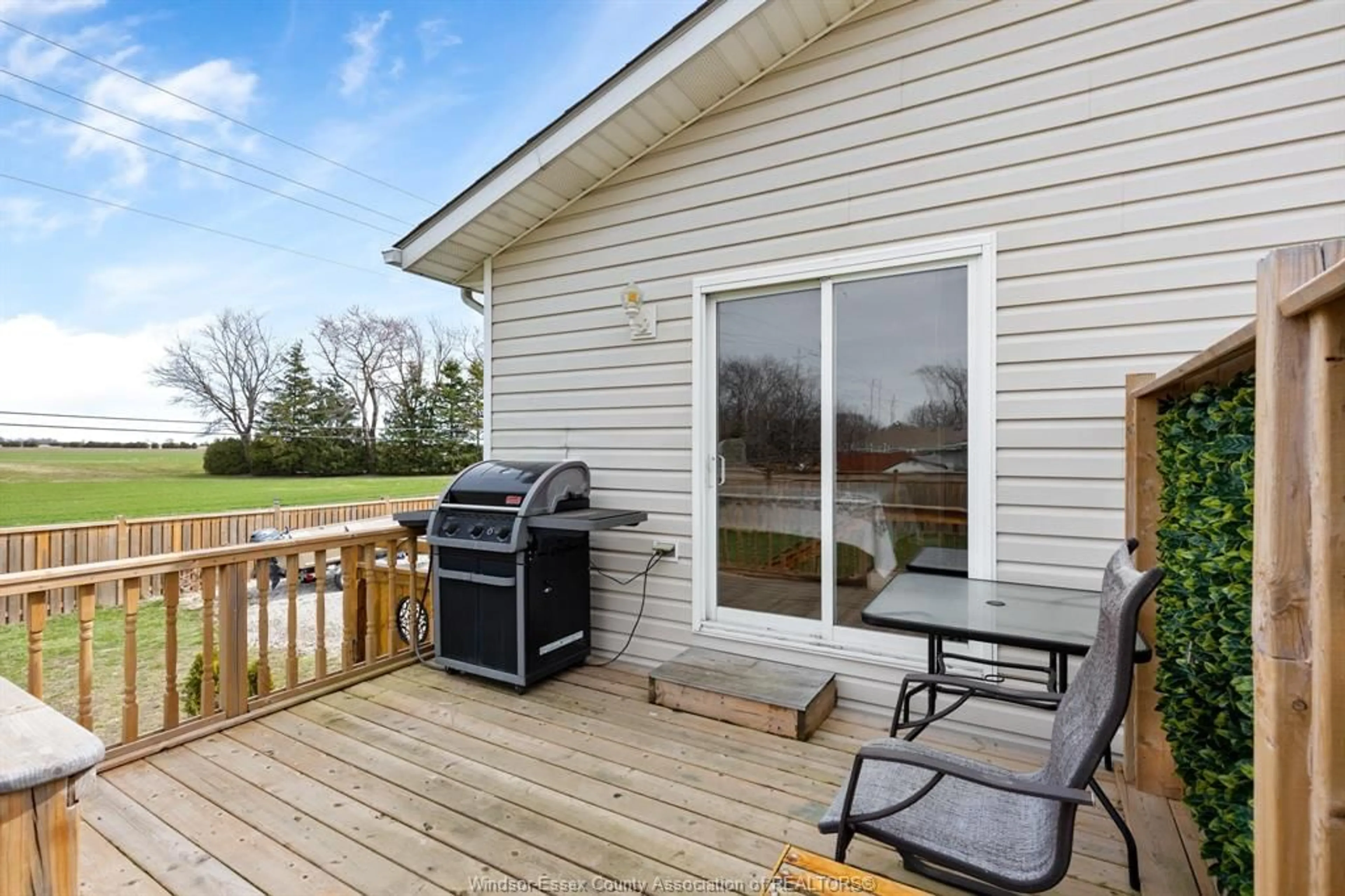 Patio, water/lake/river/ocean view for 149 BELLCREFT Dr, Colchester Ontario N0R 1G0