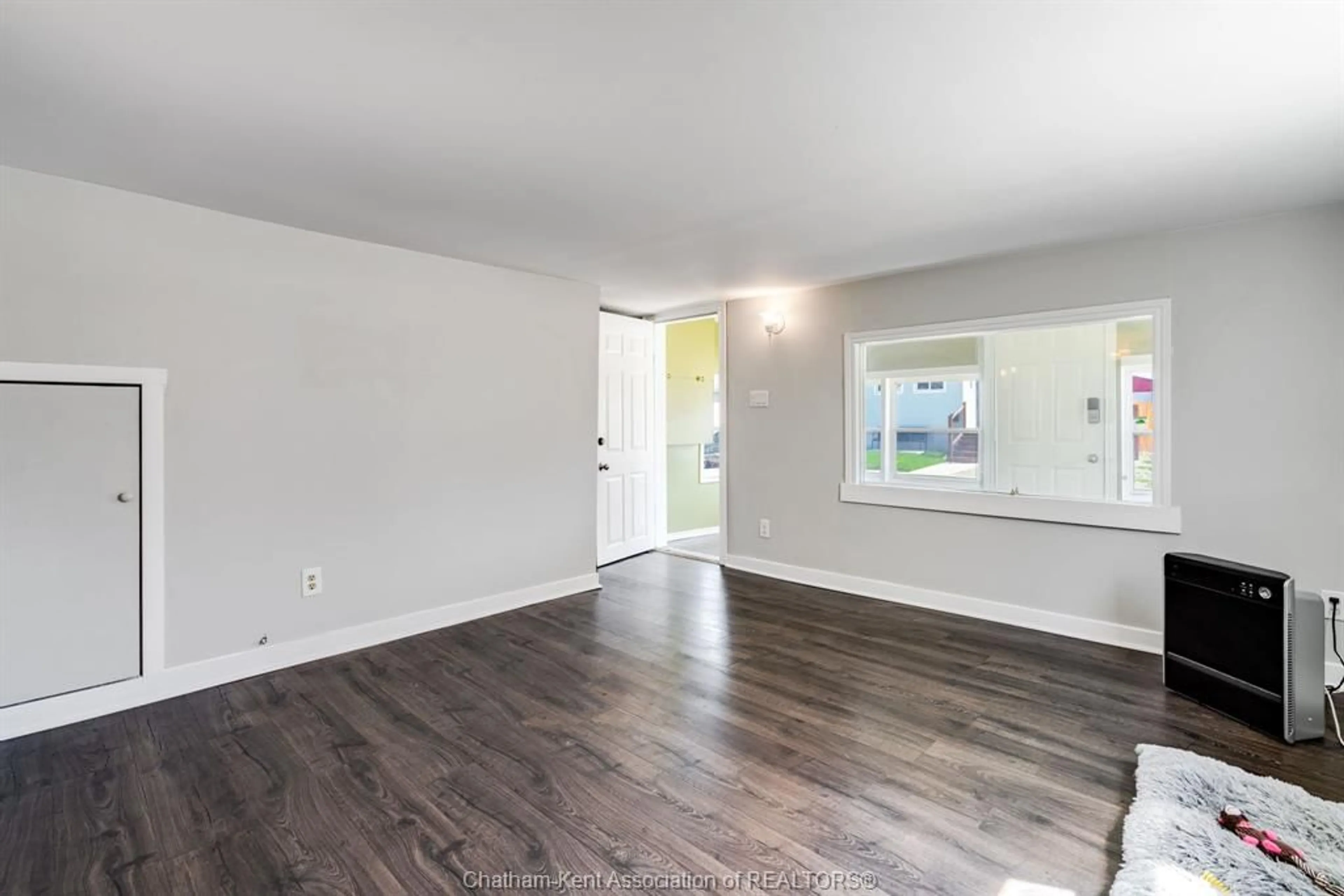 A pic of a room for 32 Degge St, Chatham Ontario N7M 4X2