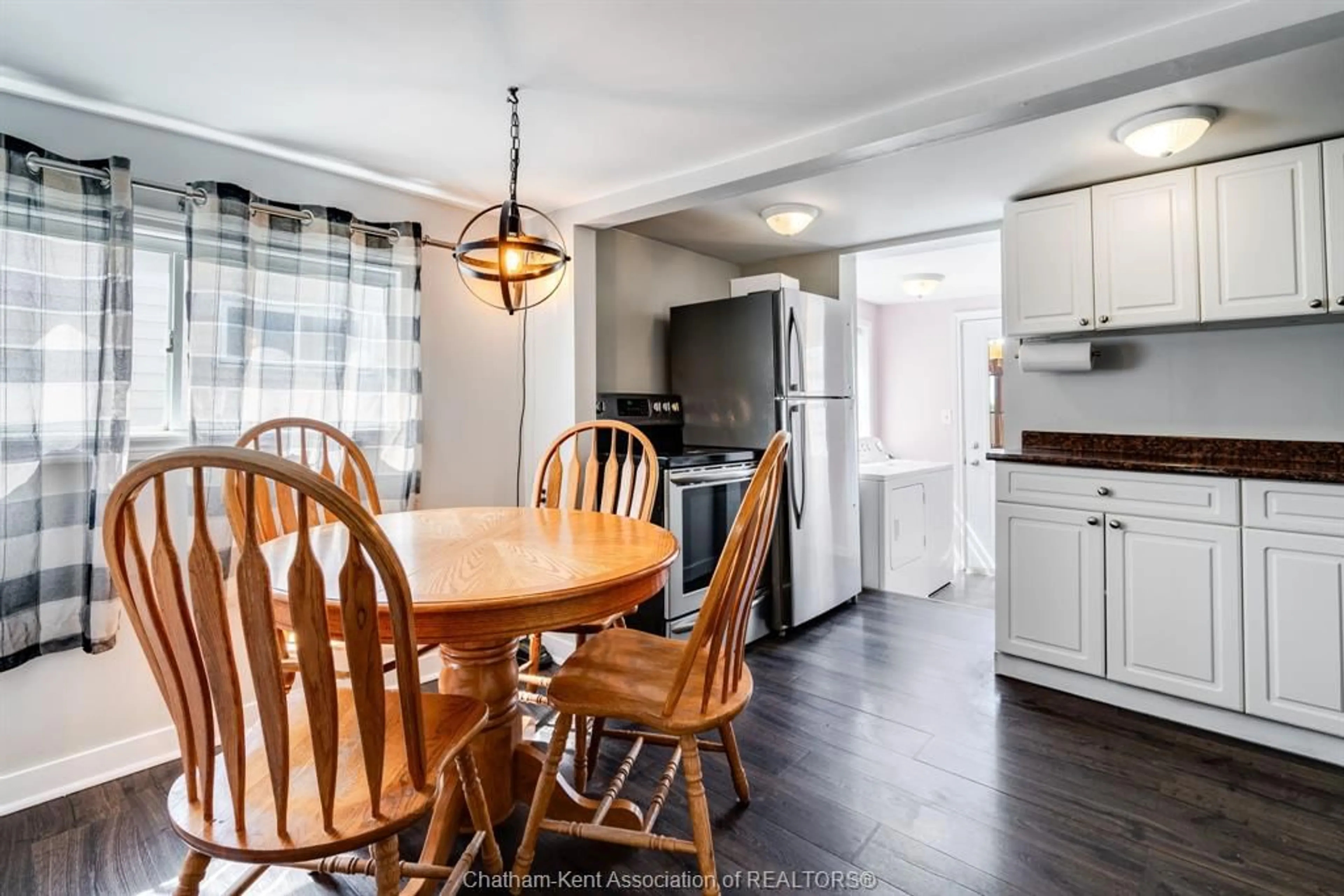 Open concept kitchen, unknown for 32 Degge St, Chatham Ontario N7M 4X2