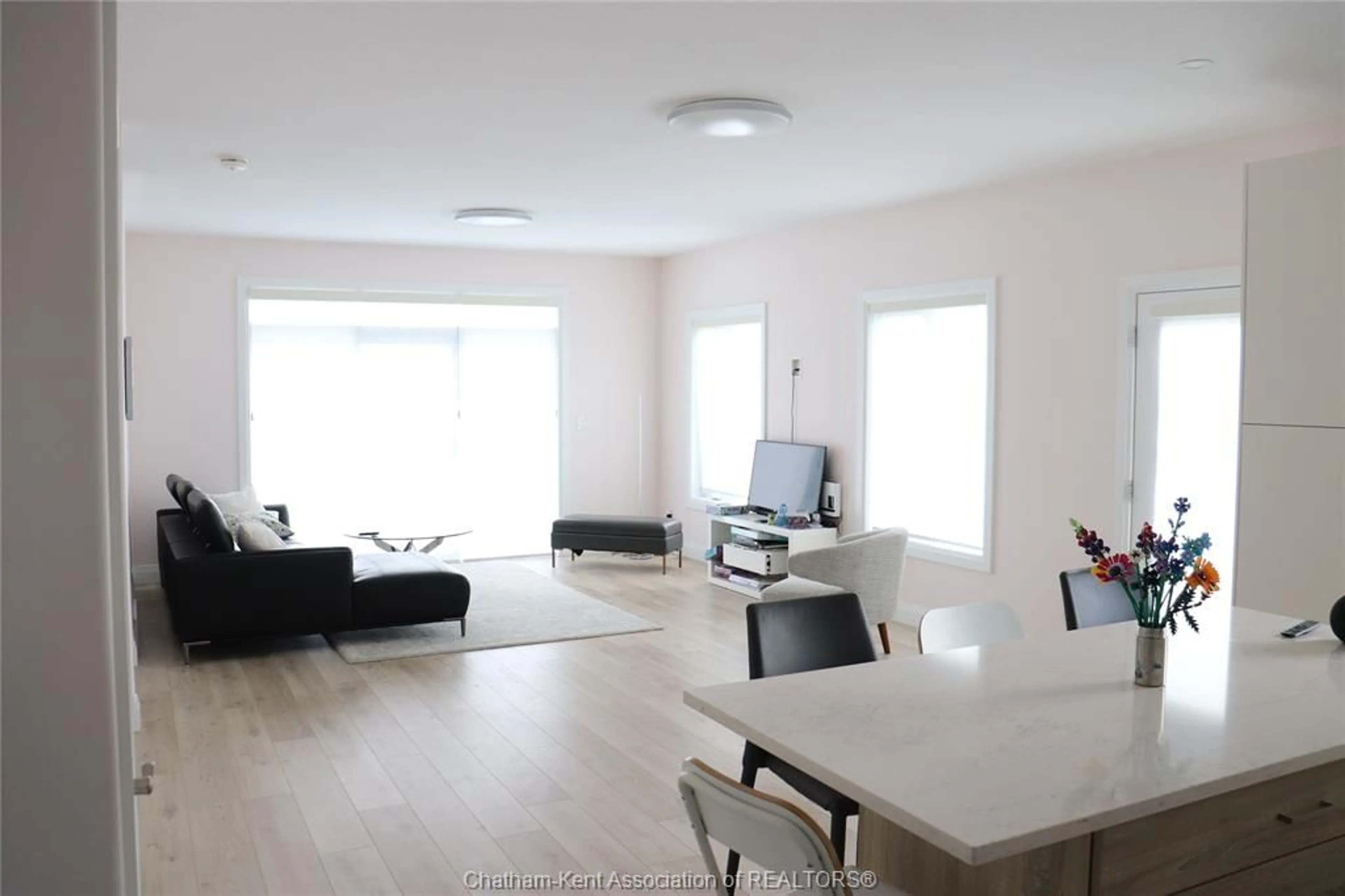 Living room with furniture, unknown for 2 Delft Crt, Blenheim Ontario N0P 1A0