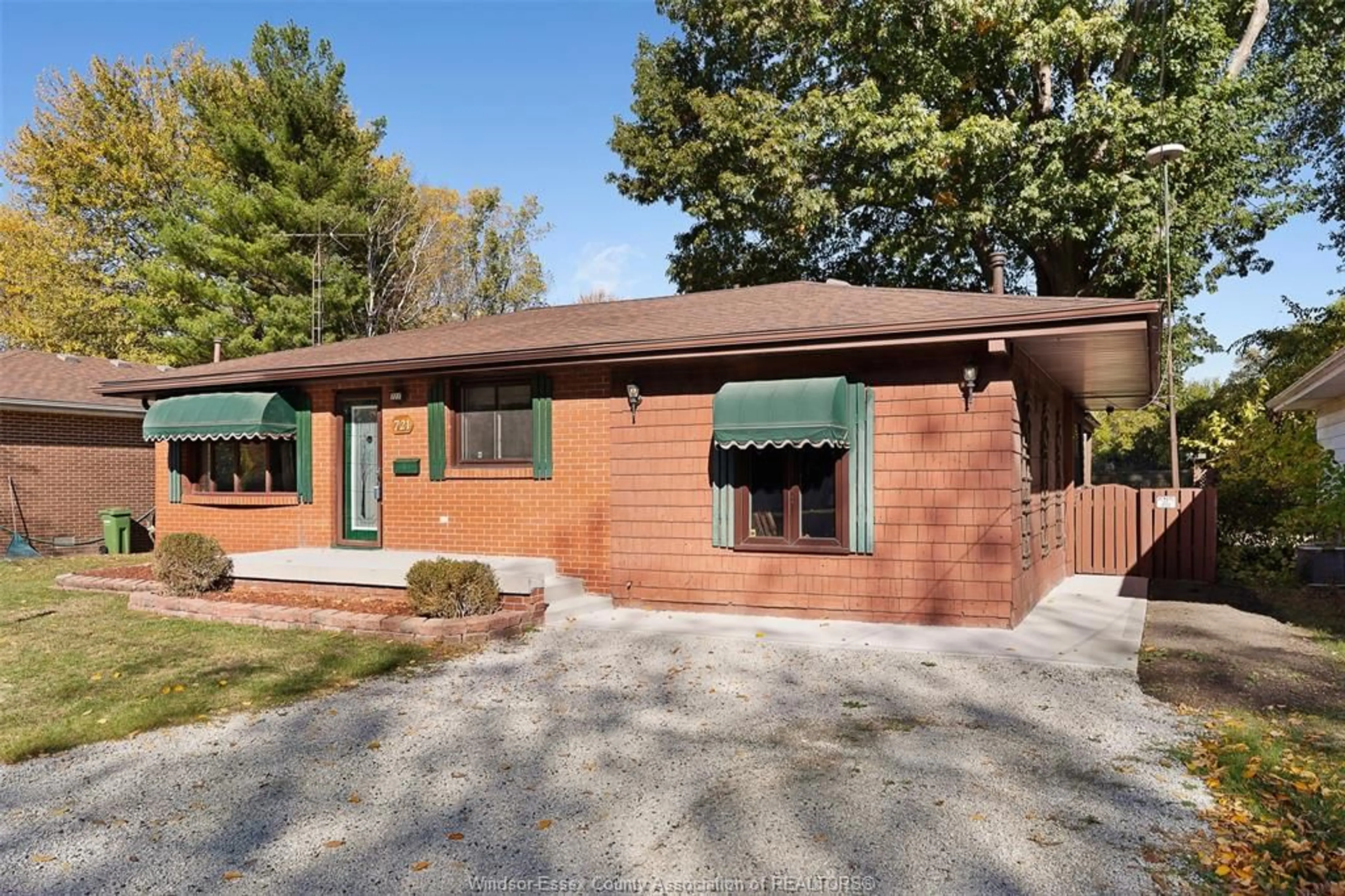 Home with brick exterior material, street for 721 OPTIMIST St, Lakeshore Ontario N0R 1A0