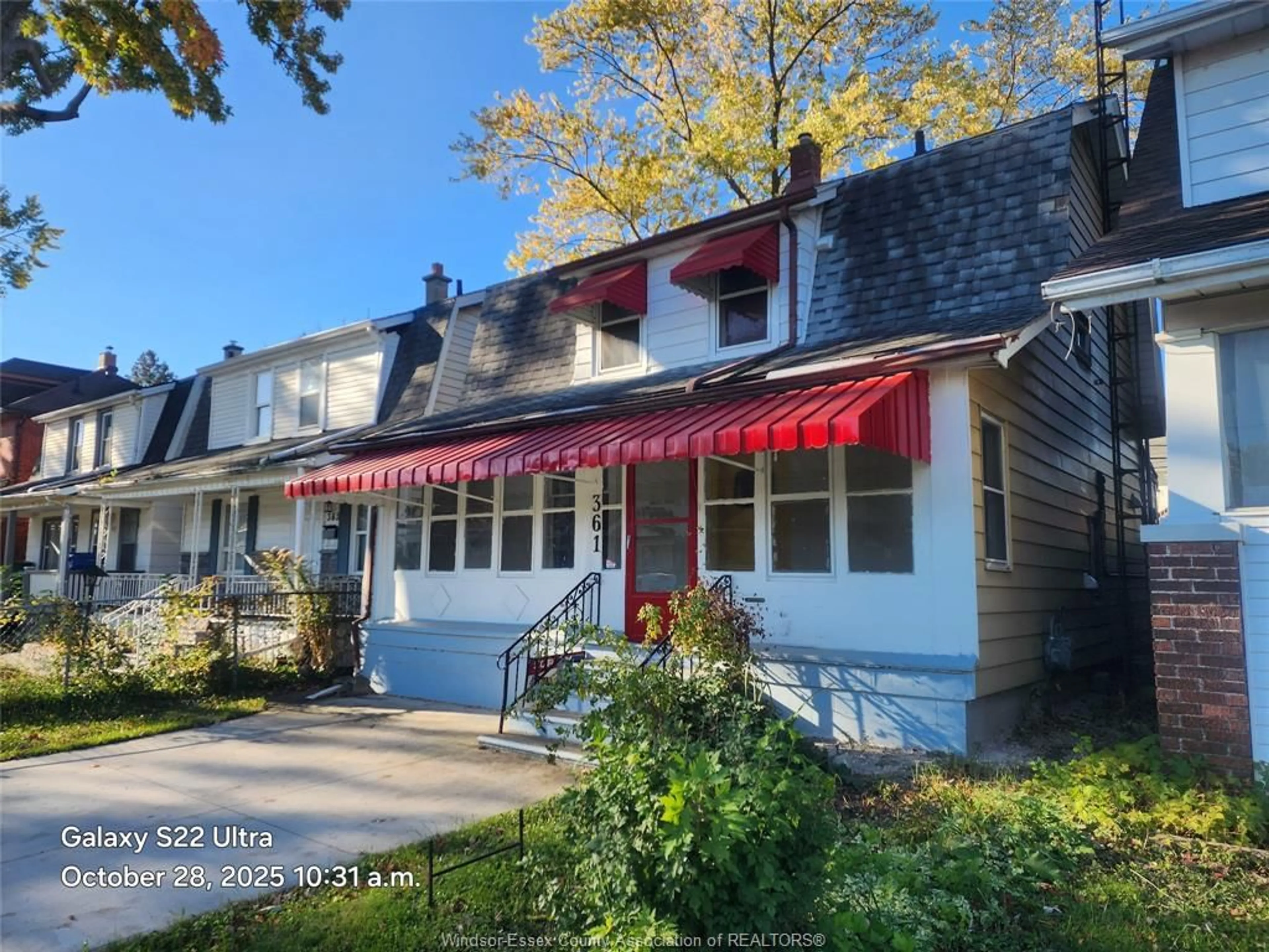 Home with vinyl exterior material, street for 361 JOSEPHINE, Windsor Ontario N9B 2K9