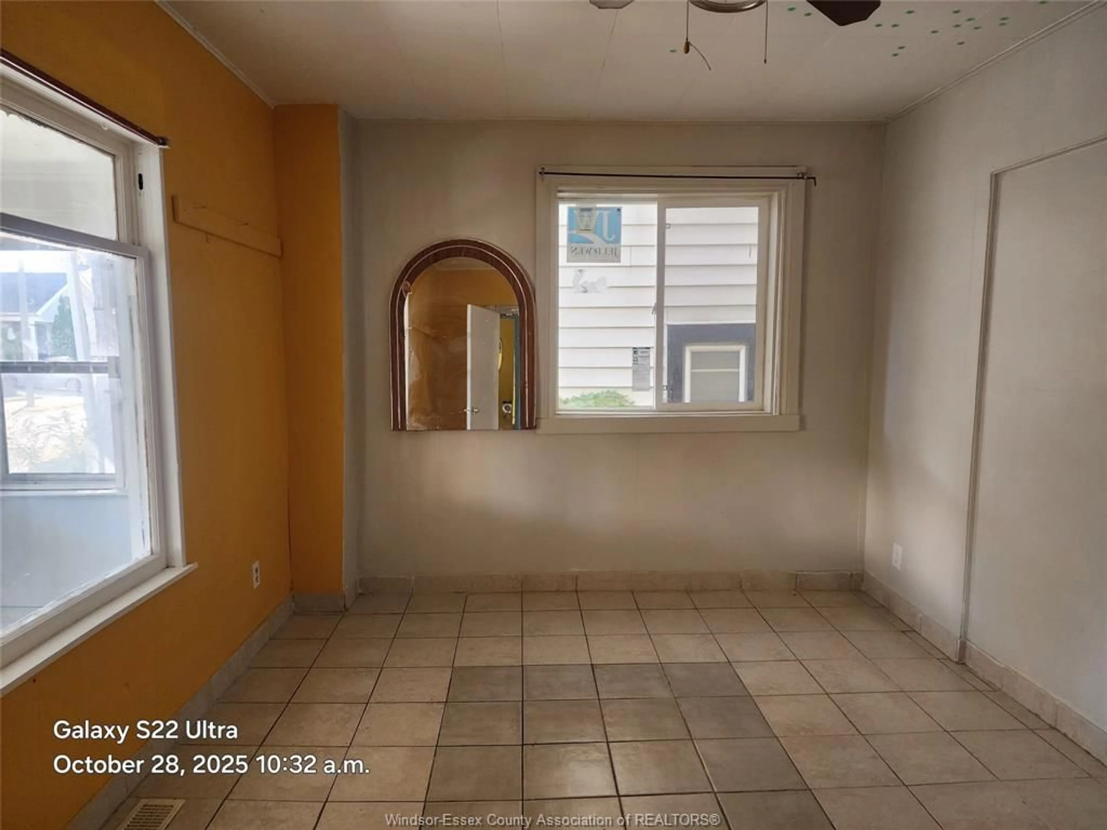 A pic of a room for 361 JOSEPHINE, Windsor Ontario N9B 2K9