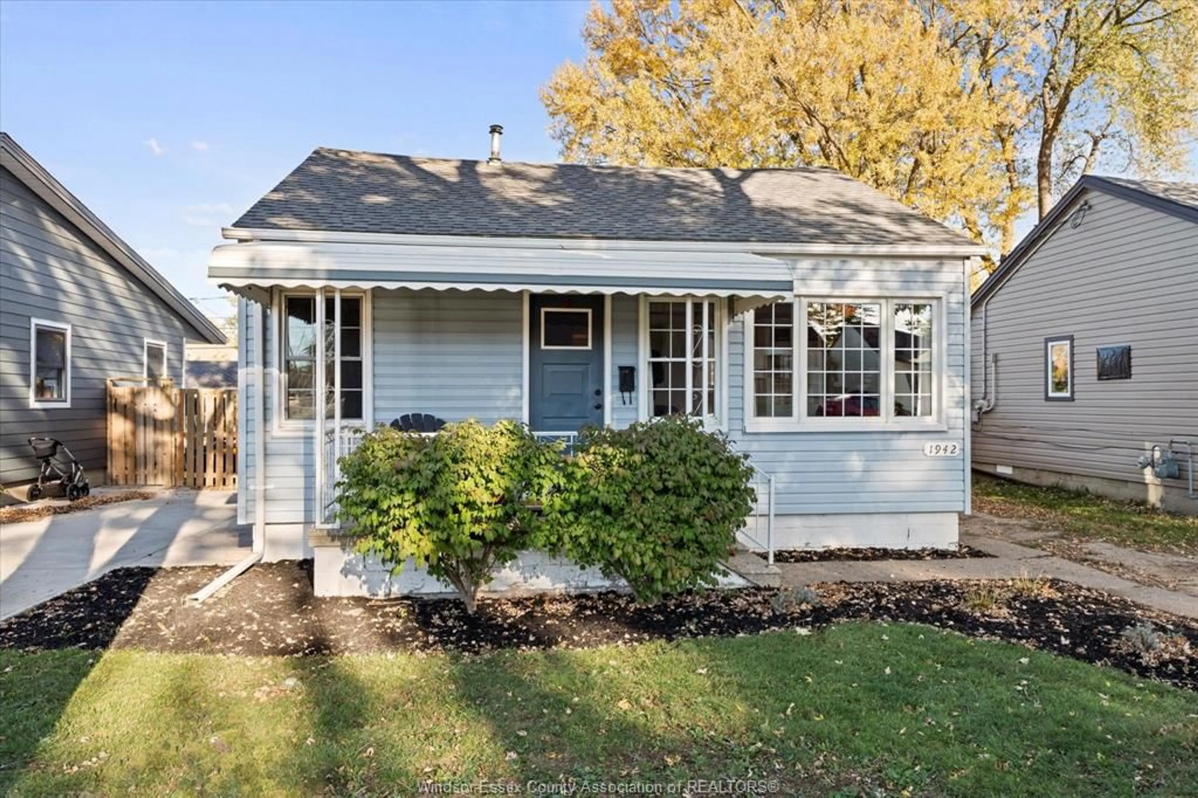 Home with vinyl exterior material, street for 1942 BERNARD, Windsor Ontario N8W 4R5