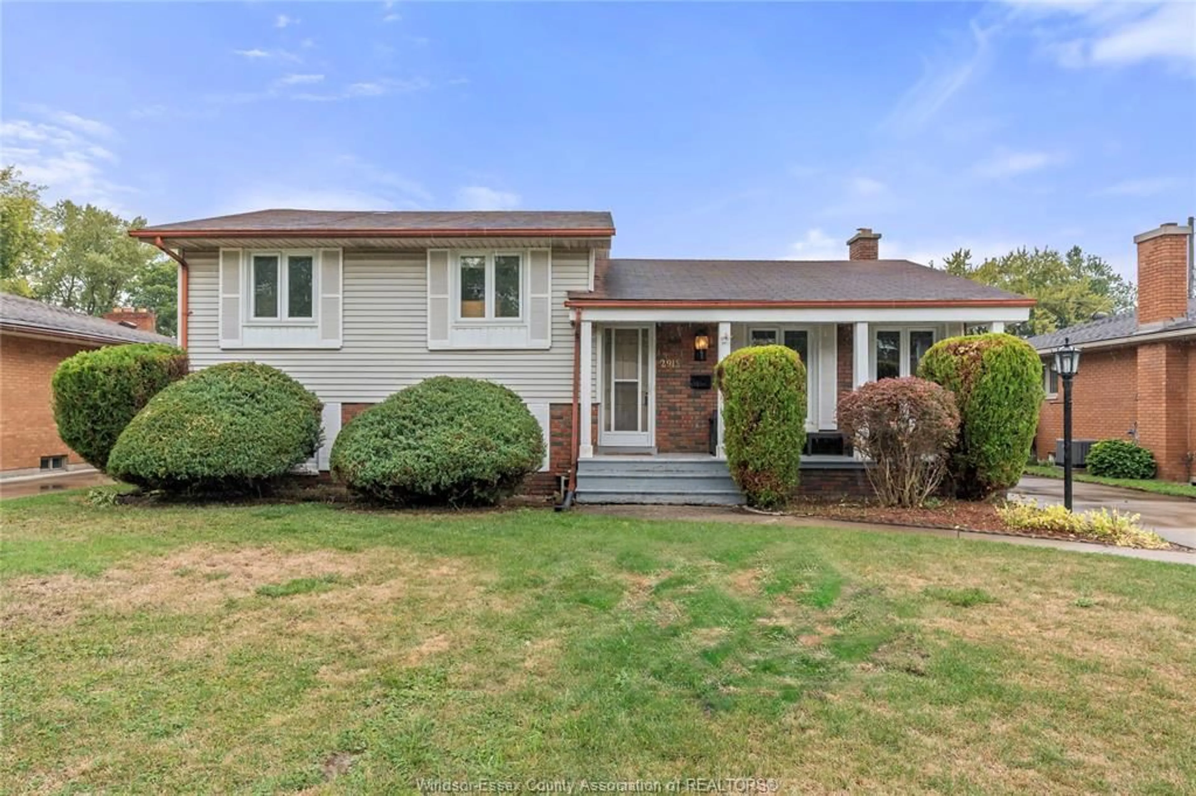 Unknown for 2915 ST. PATRICK'S, Windsor Ontario N9E 3G8