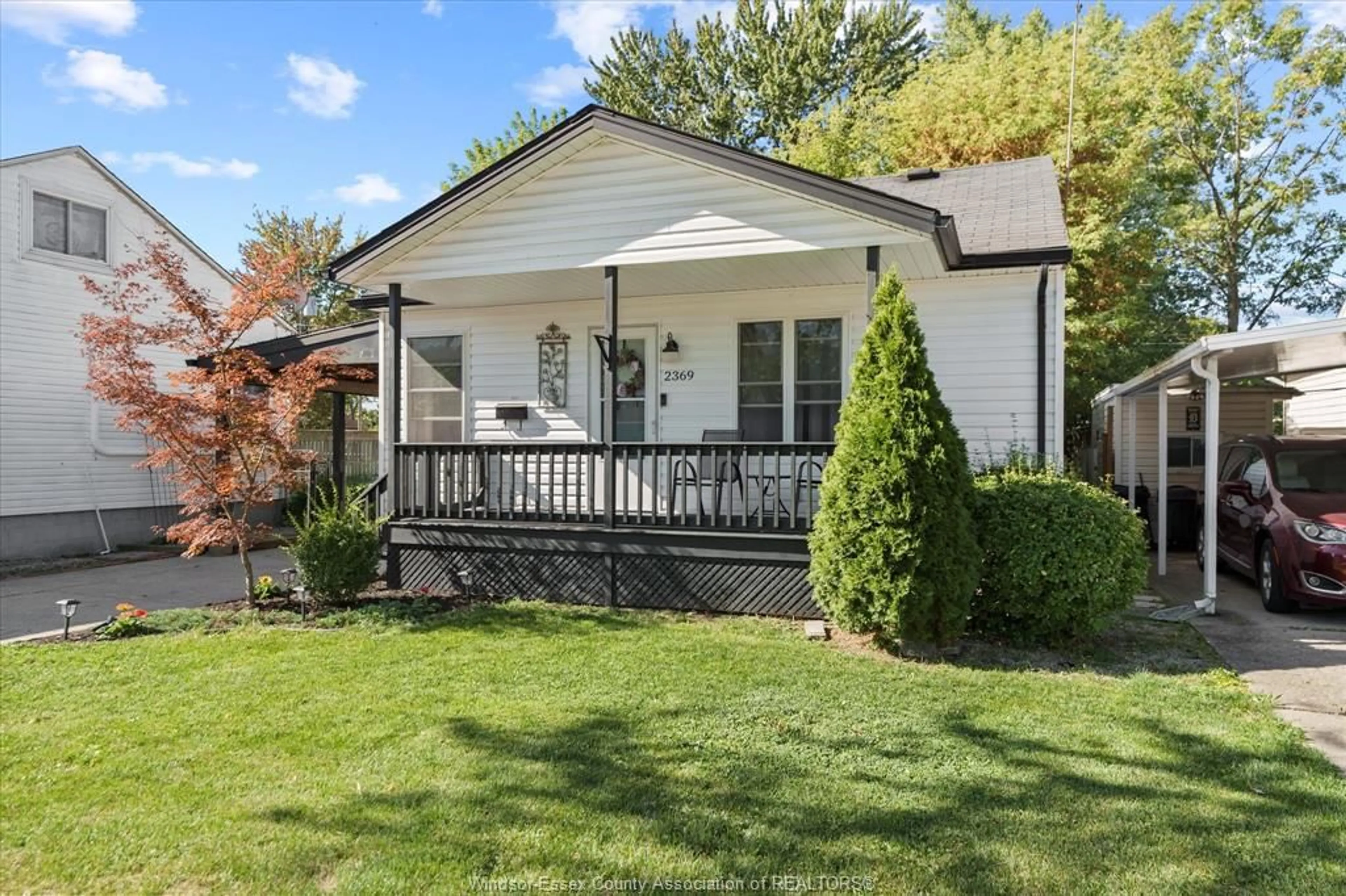 Unknown for 2369 Wellesley, Windsor Ontario N8W 2G3