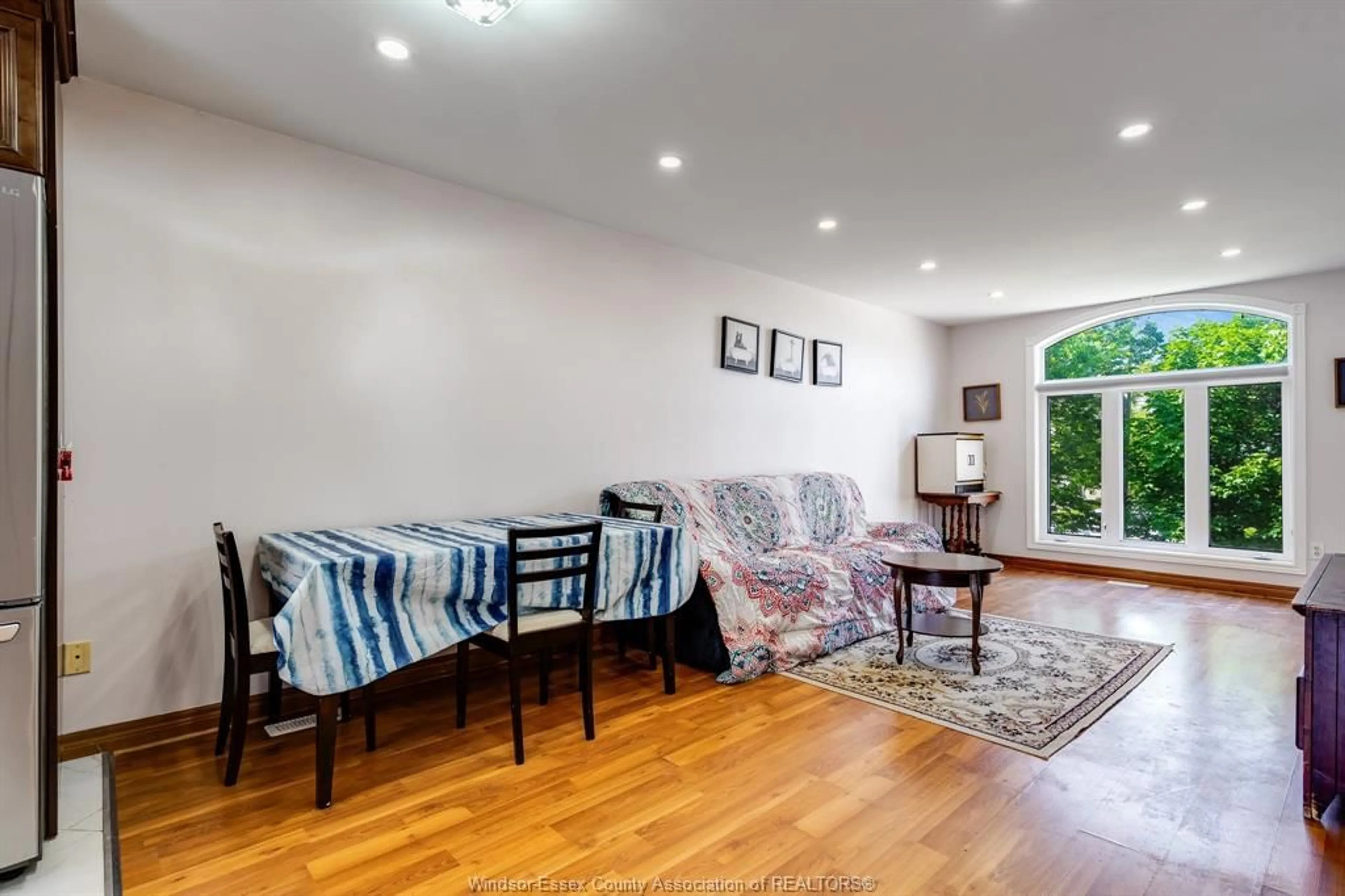 Living room with furniture, unknown for 4477 SPAGO Cres, Windsor Ontario N9G 2Z6